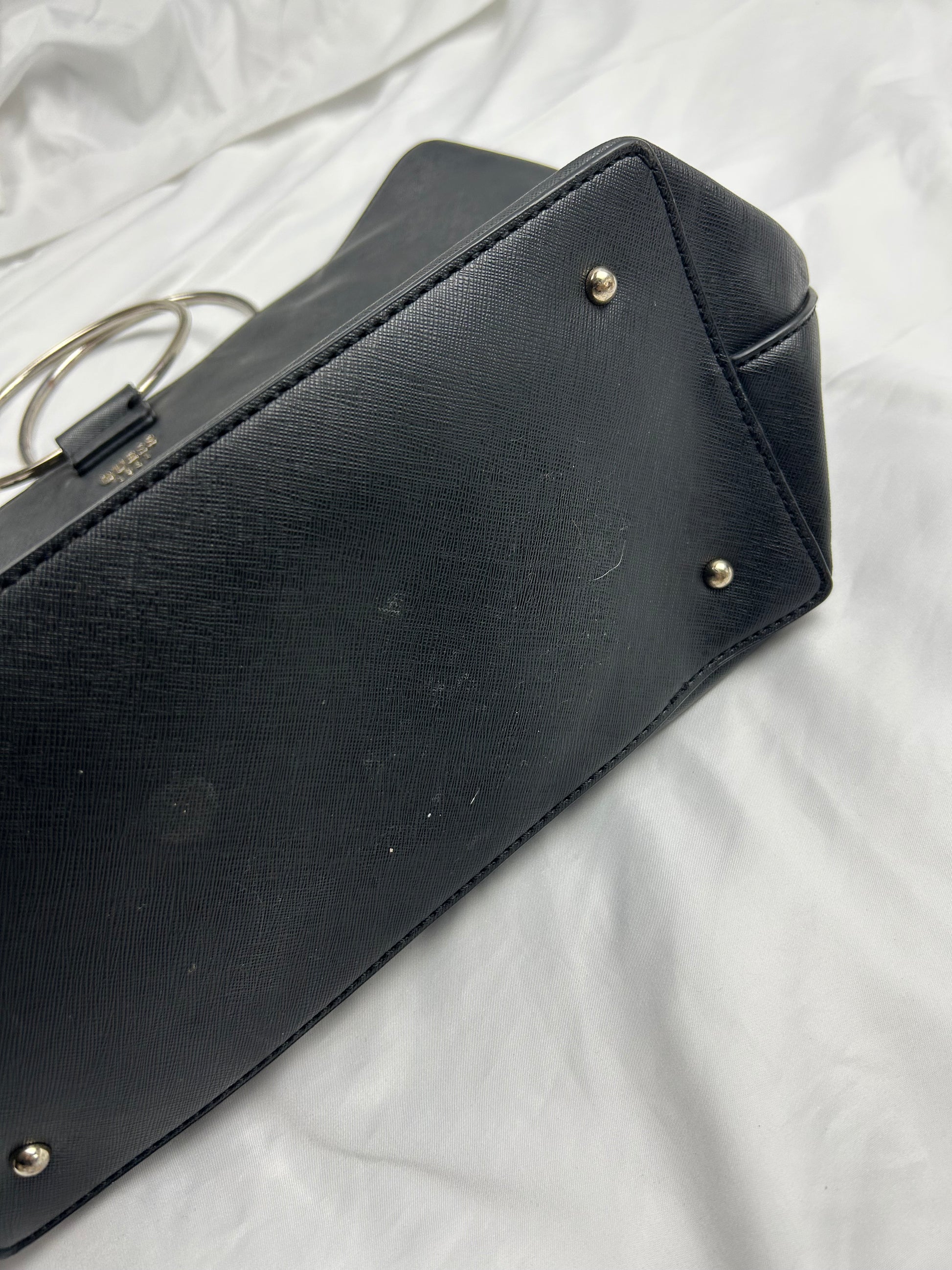 Black hoop straps handbag (40x26 cm)