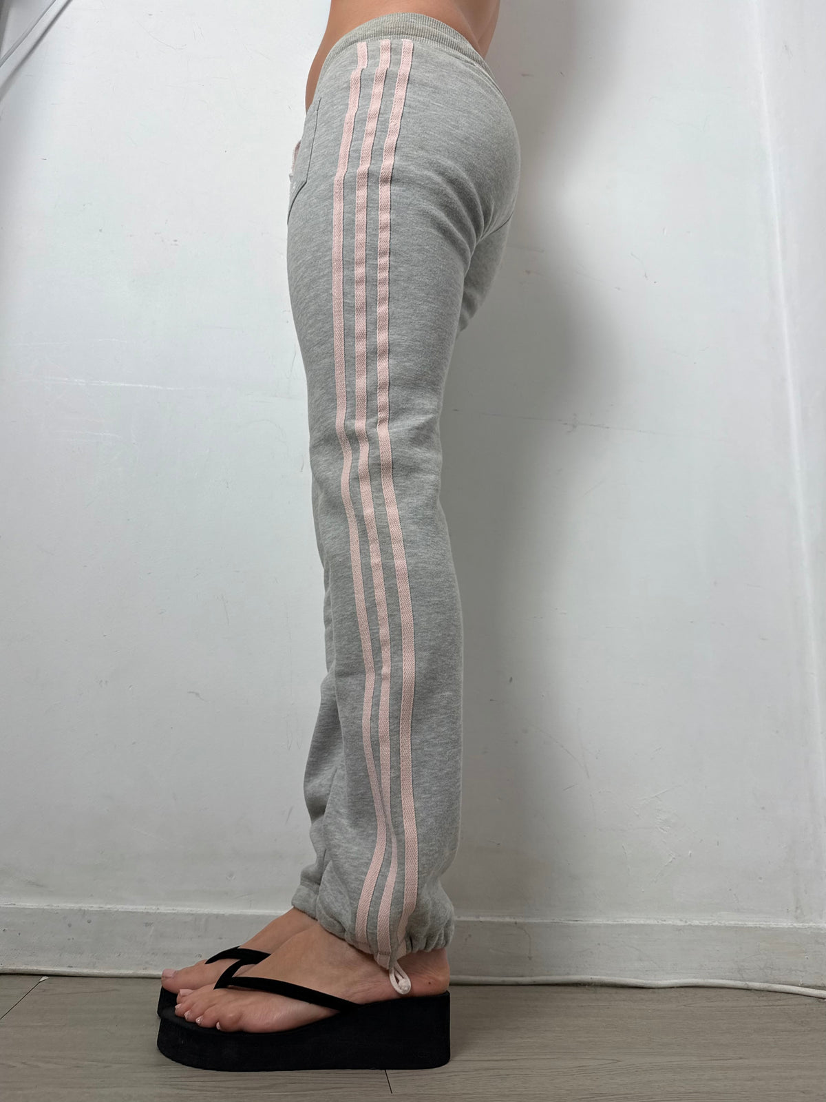 Grey & pink activewear pants (S)