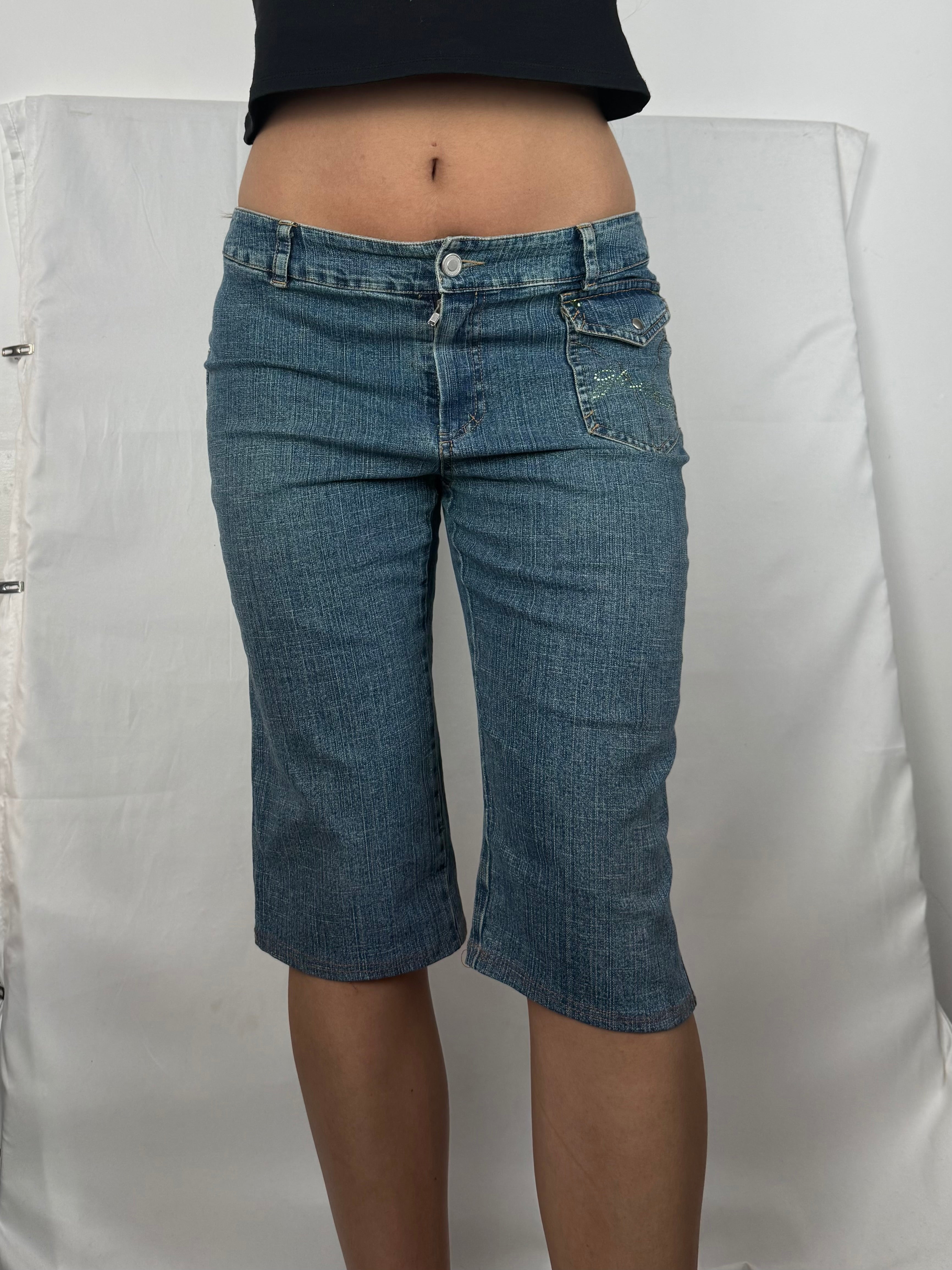 Blue denim low waist capri pants (L)