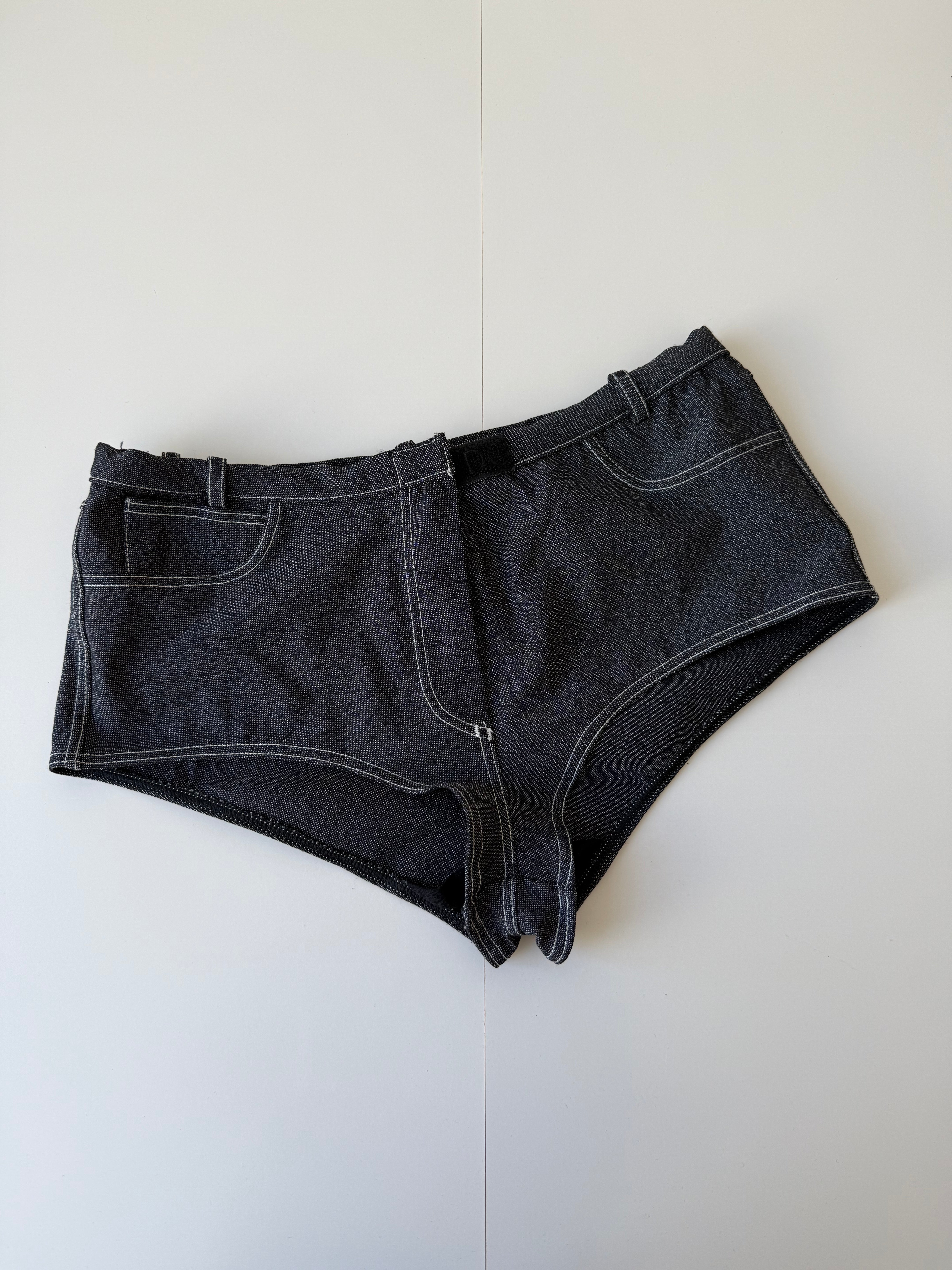 Navy denim low rise micro short (XS)