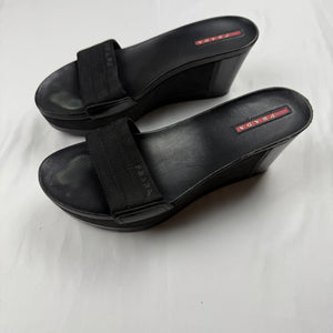 Black logo wedge heels mules (38)