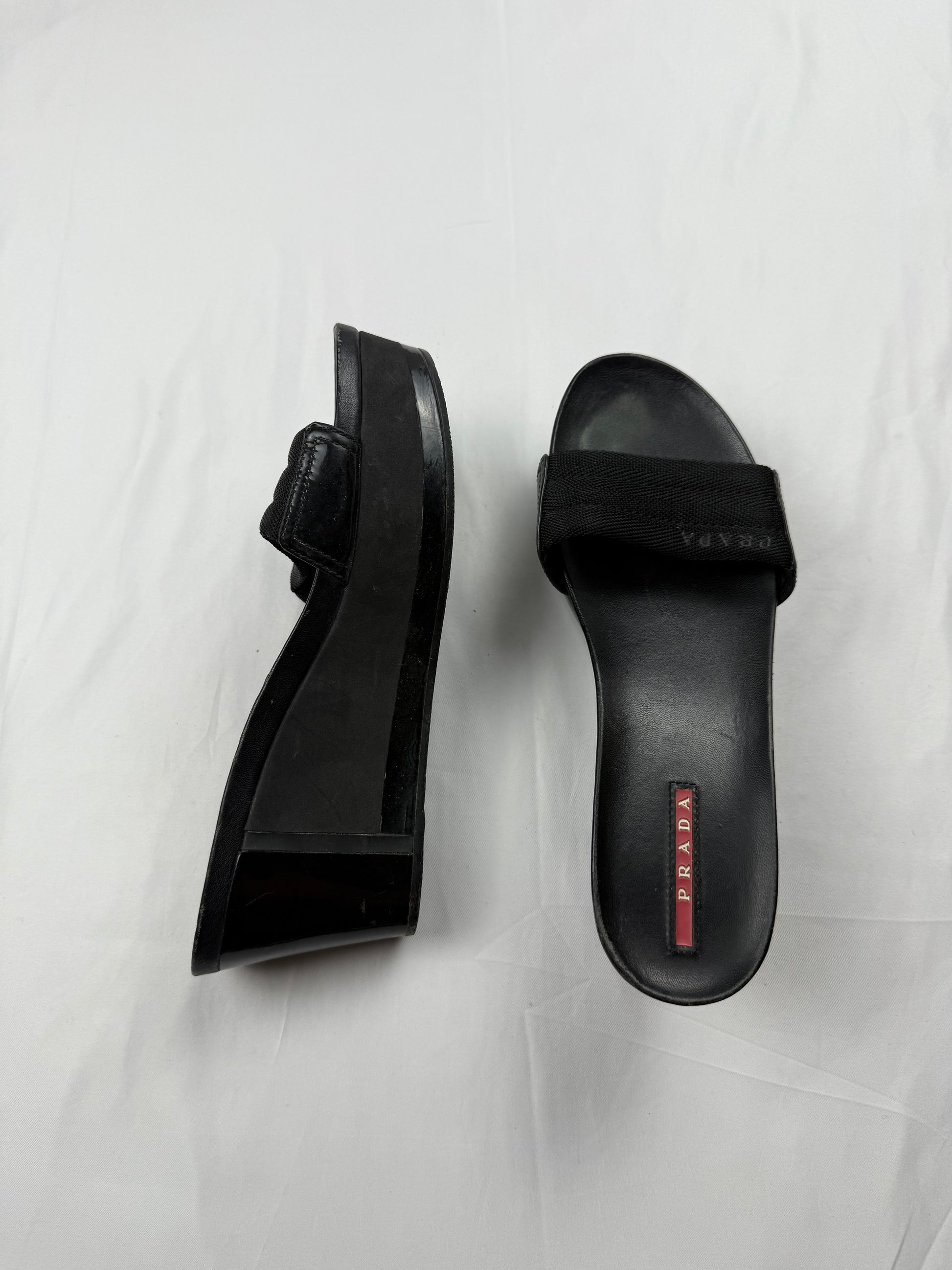 Black logo wedge heels mules (38)