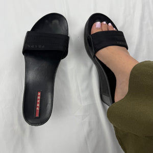 Black logo wedge heels mules (38)
