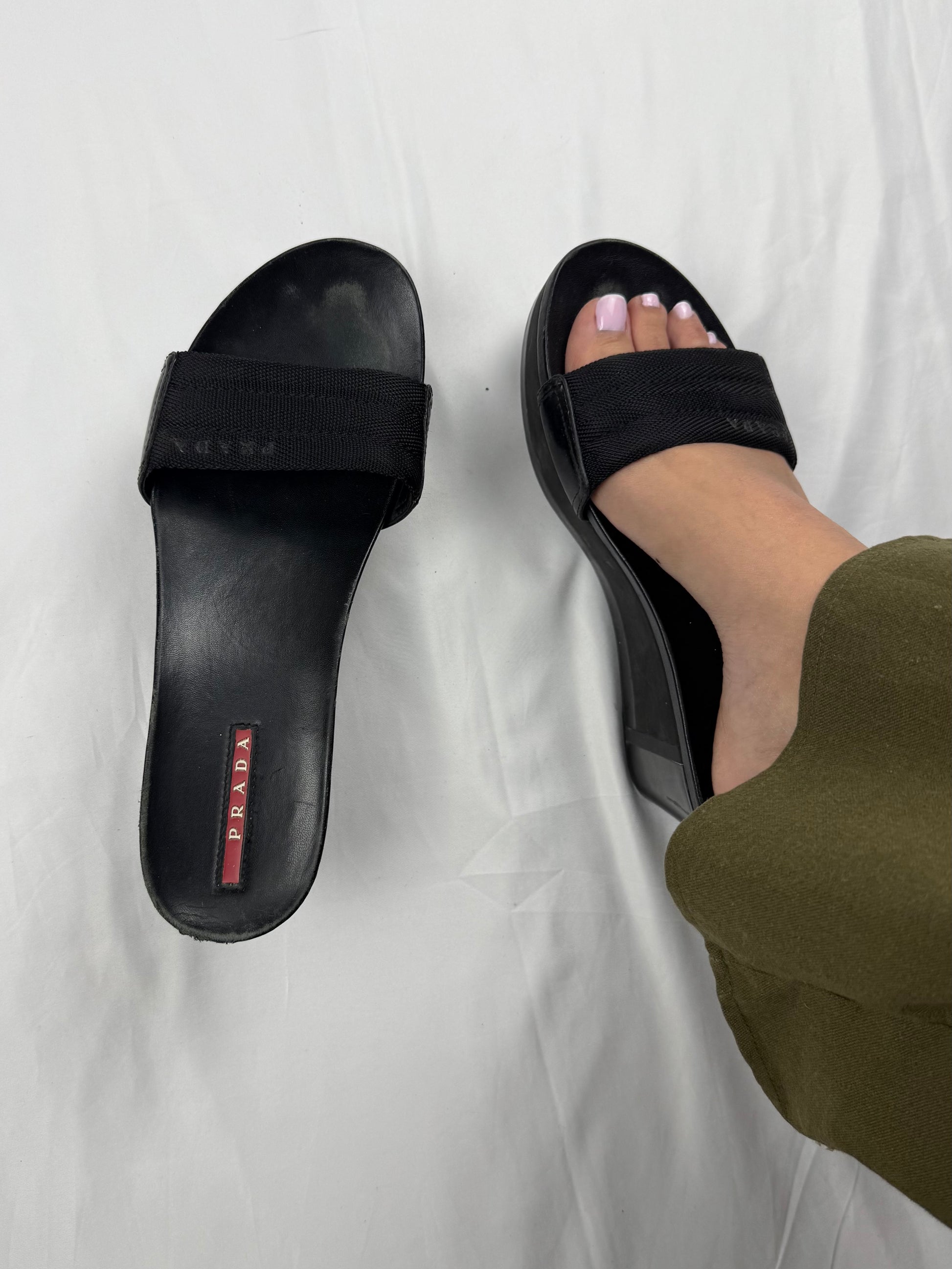 Black logo wedge heels mules (38)