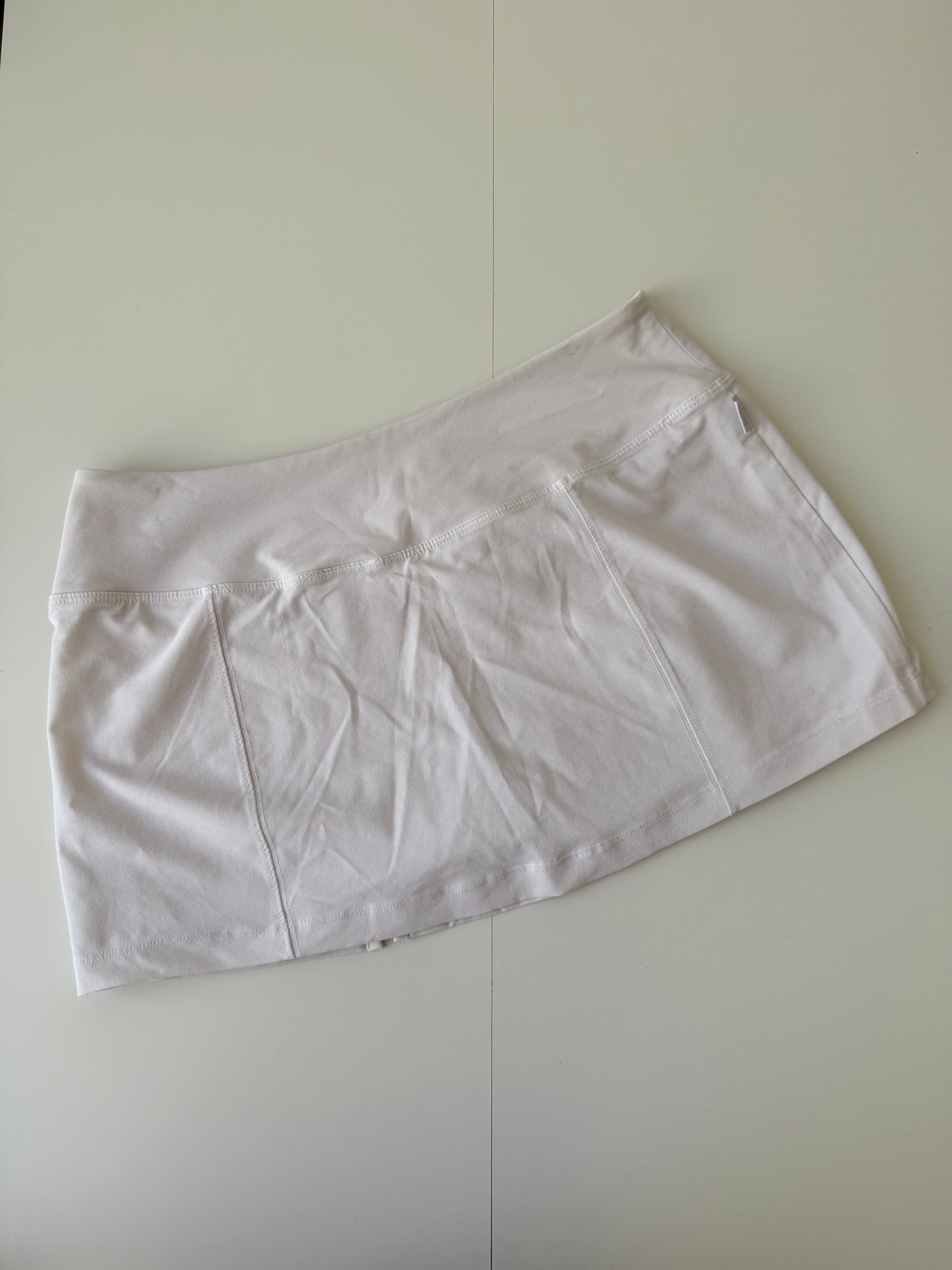 White activewear built in short mini skirt (M)