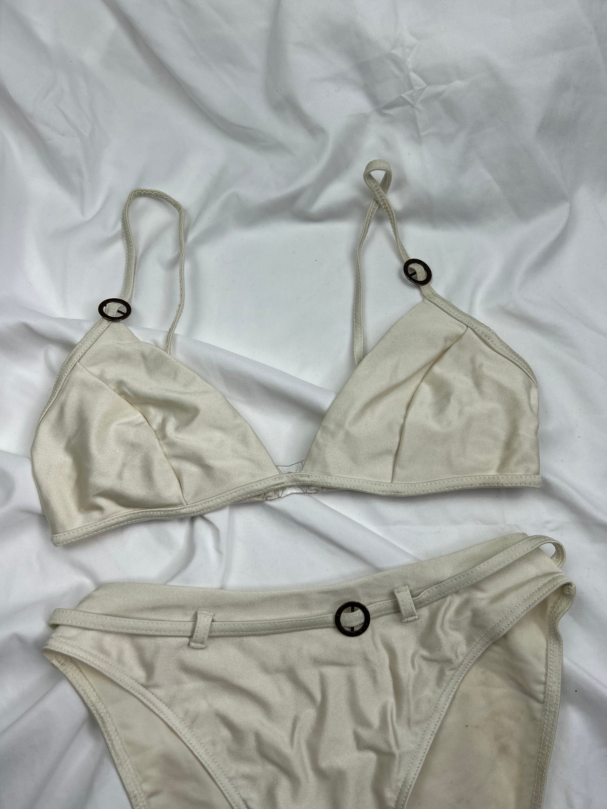 Cream buckle belt bikini set (L)