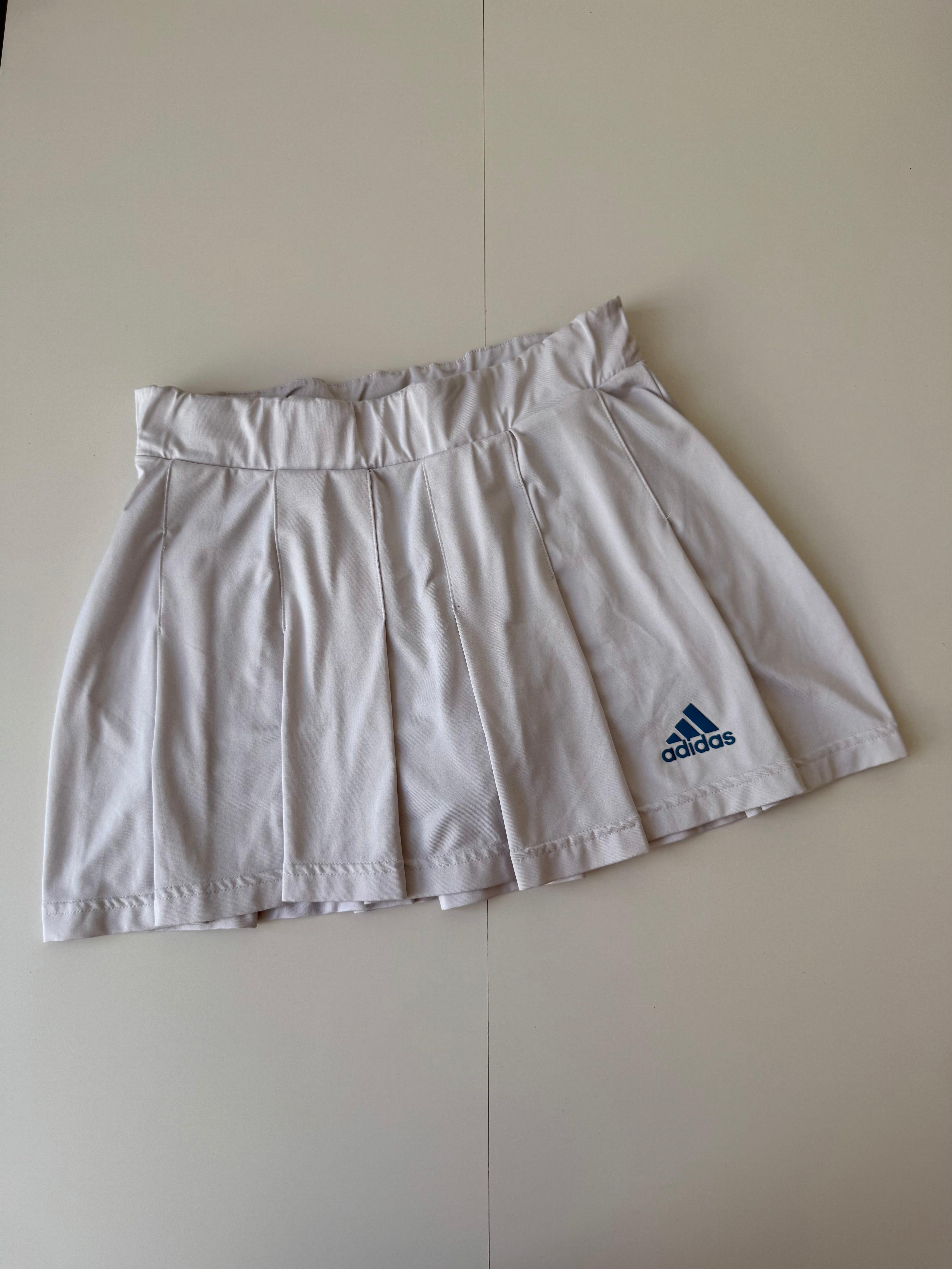 White activewear pleated mini skirt (S)