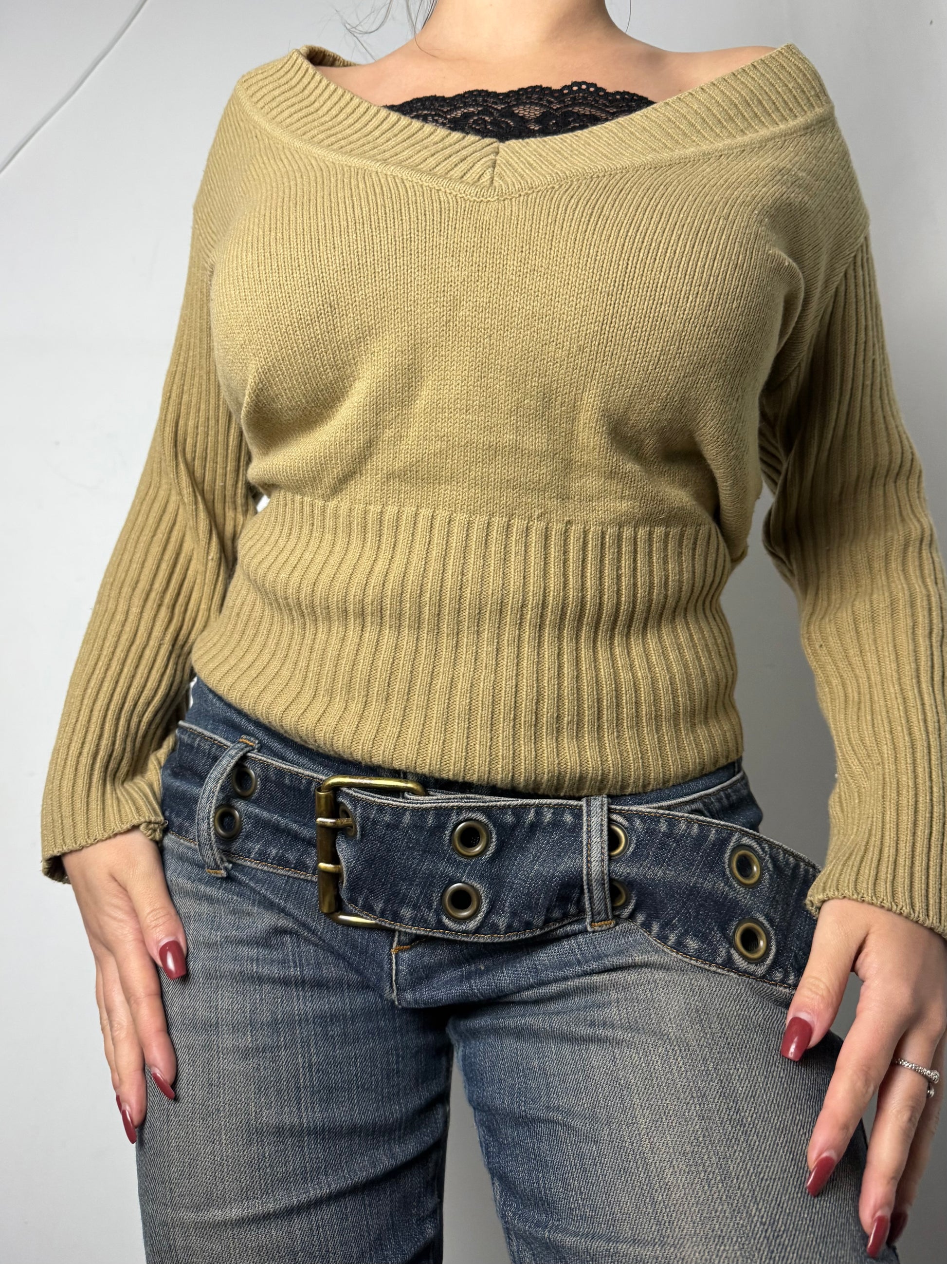 Beige V neck jumper (L)