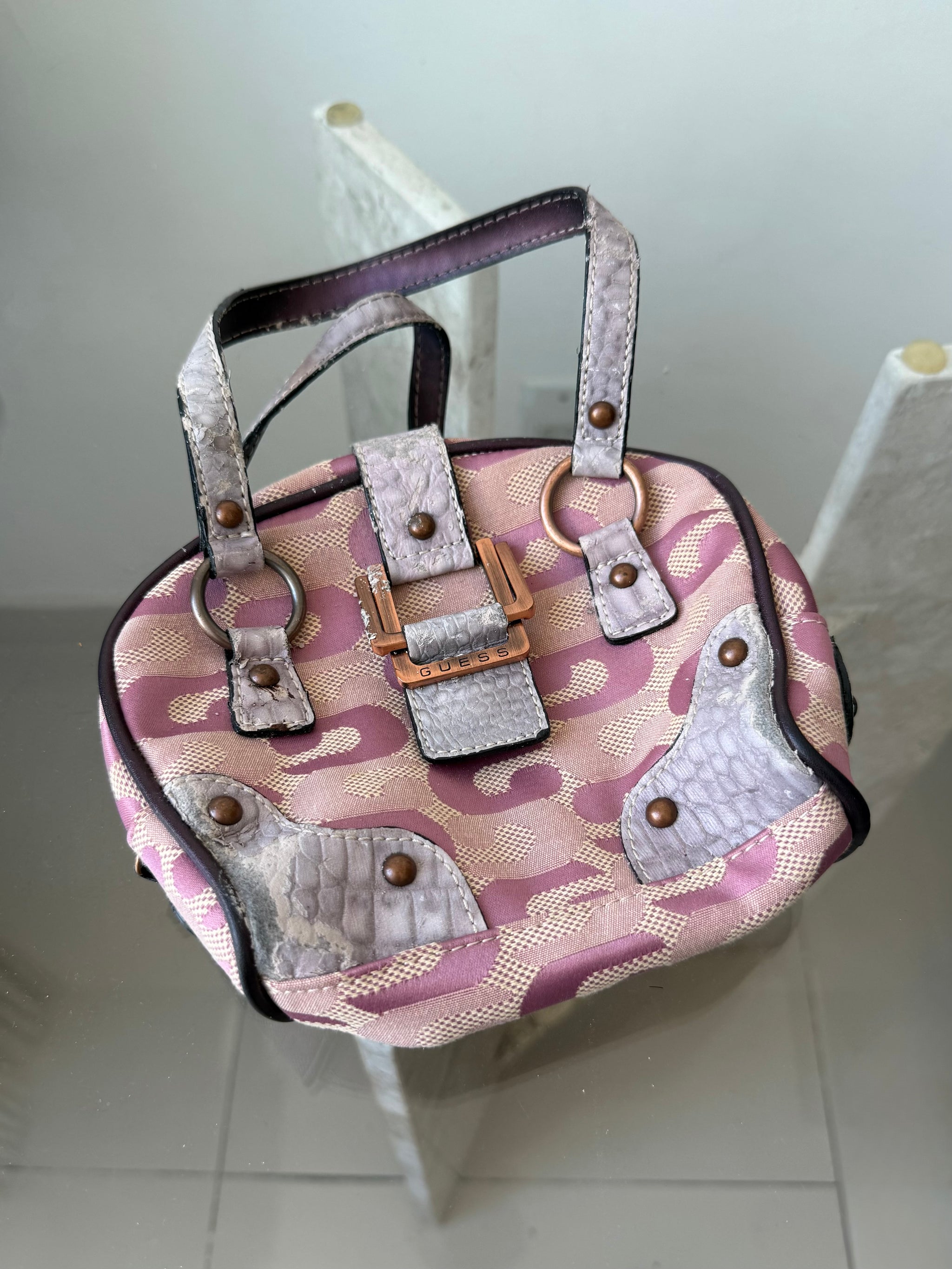 Pink graphic mini bag (16x15cm)