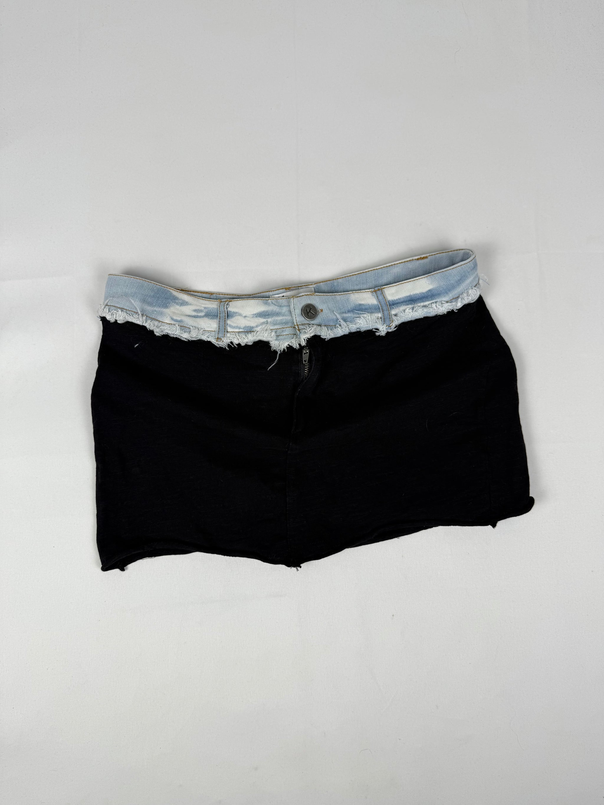 Black cotton low rise mini skirt (S/M)