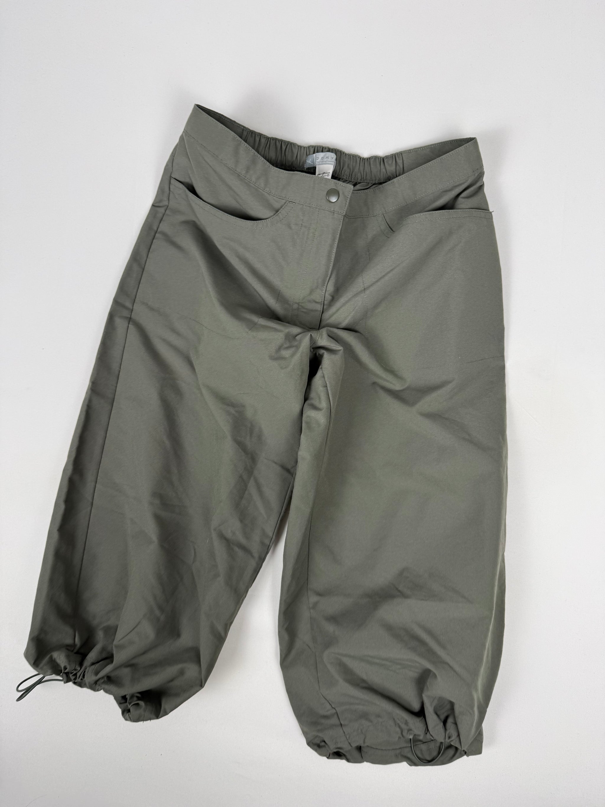 Khaki low rise baggy capri pants (S)