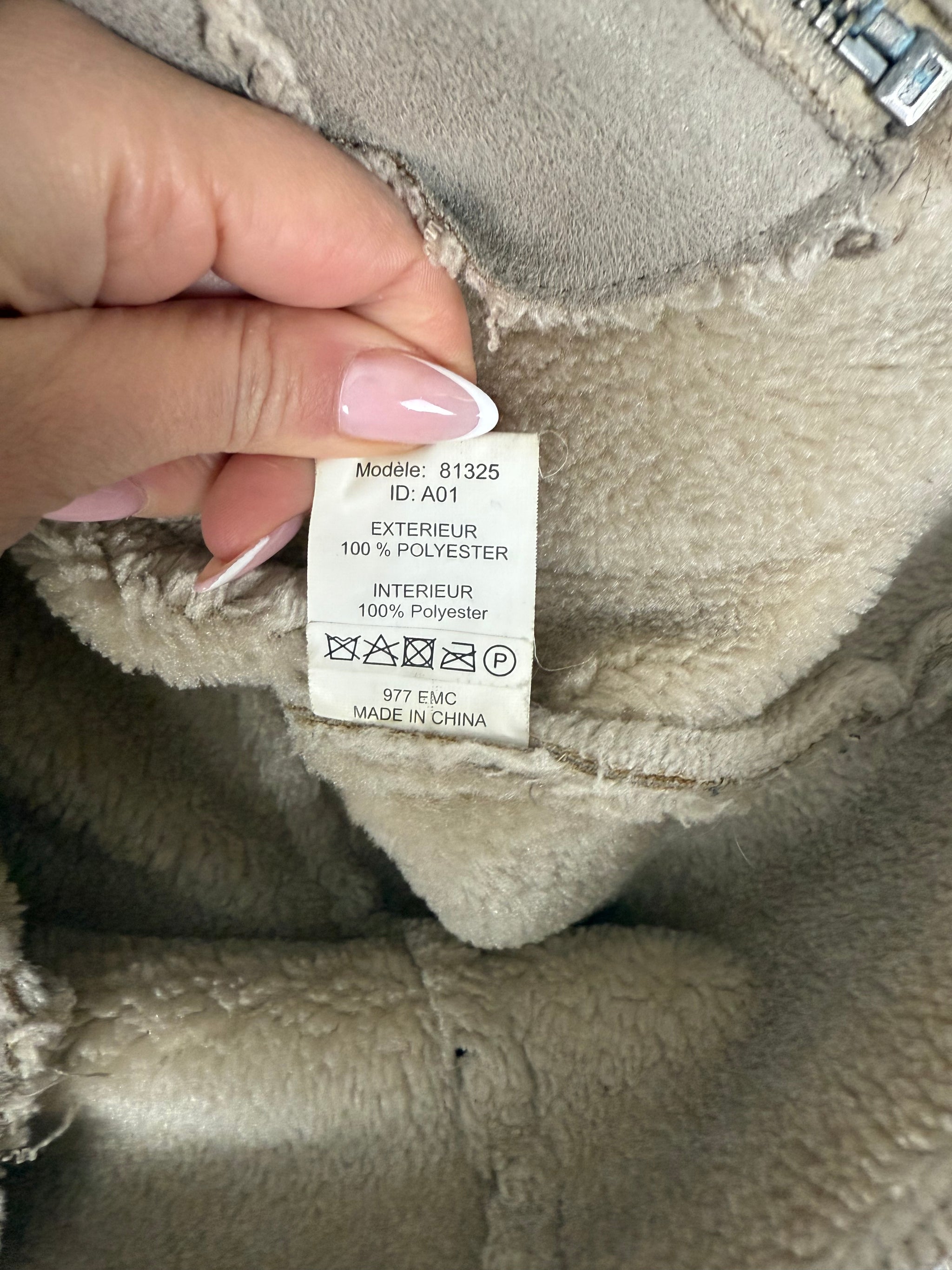 Beige suede inside faux fur jacket (M/L)