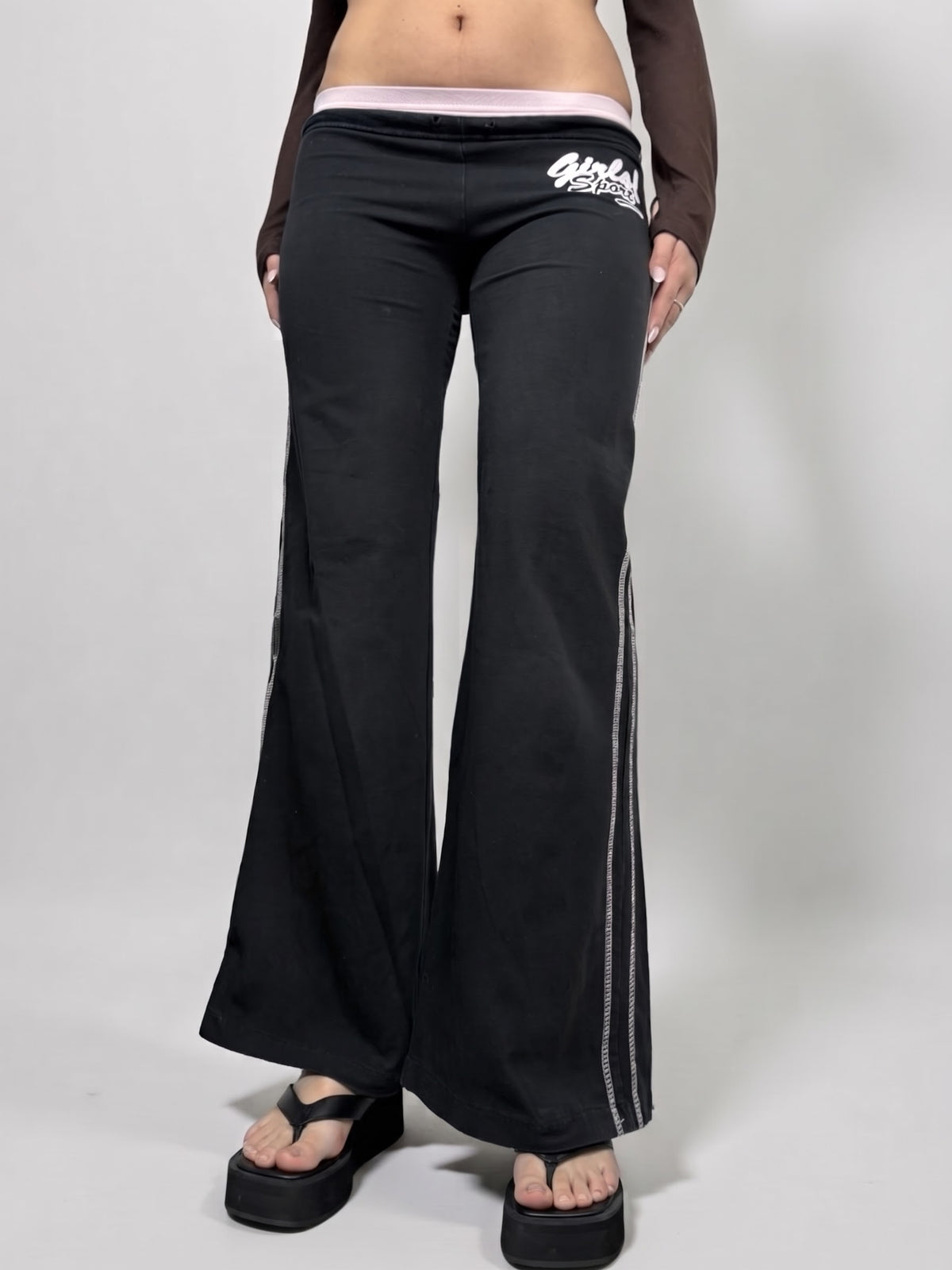 Pantalon droit taille basse en jean noir (XS)