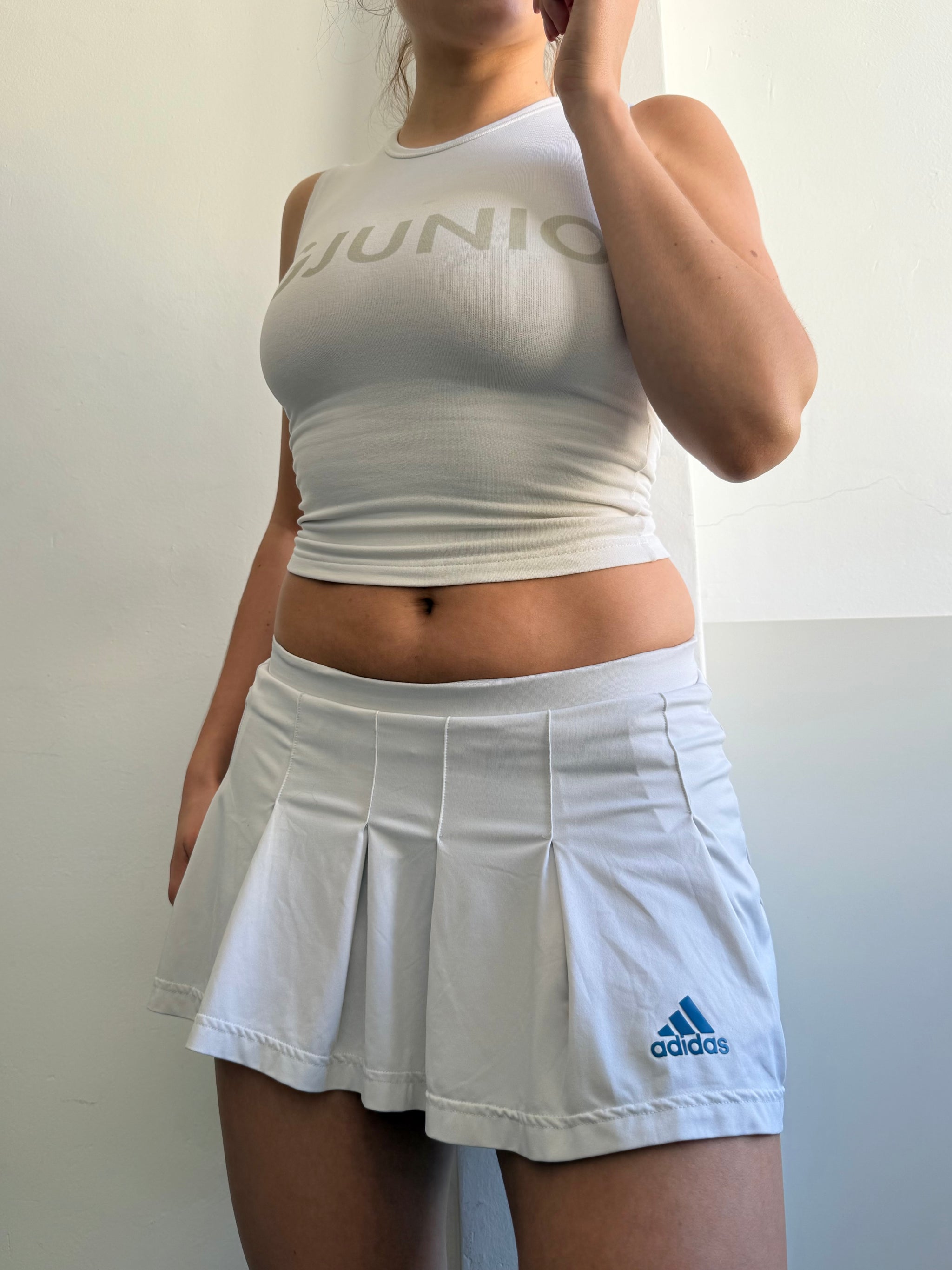 White activewear pleated mini skirt (S)