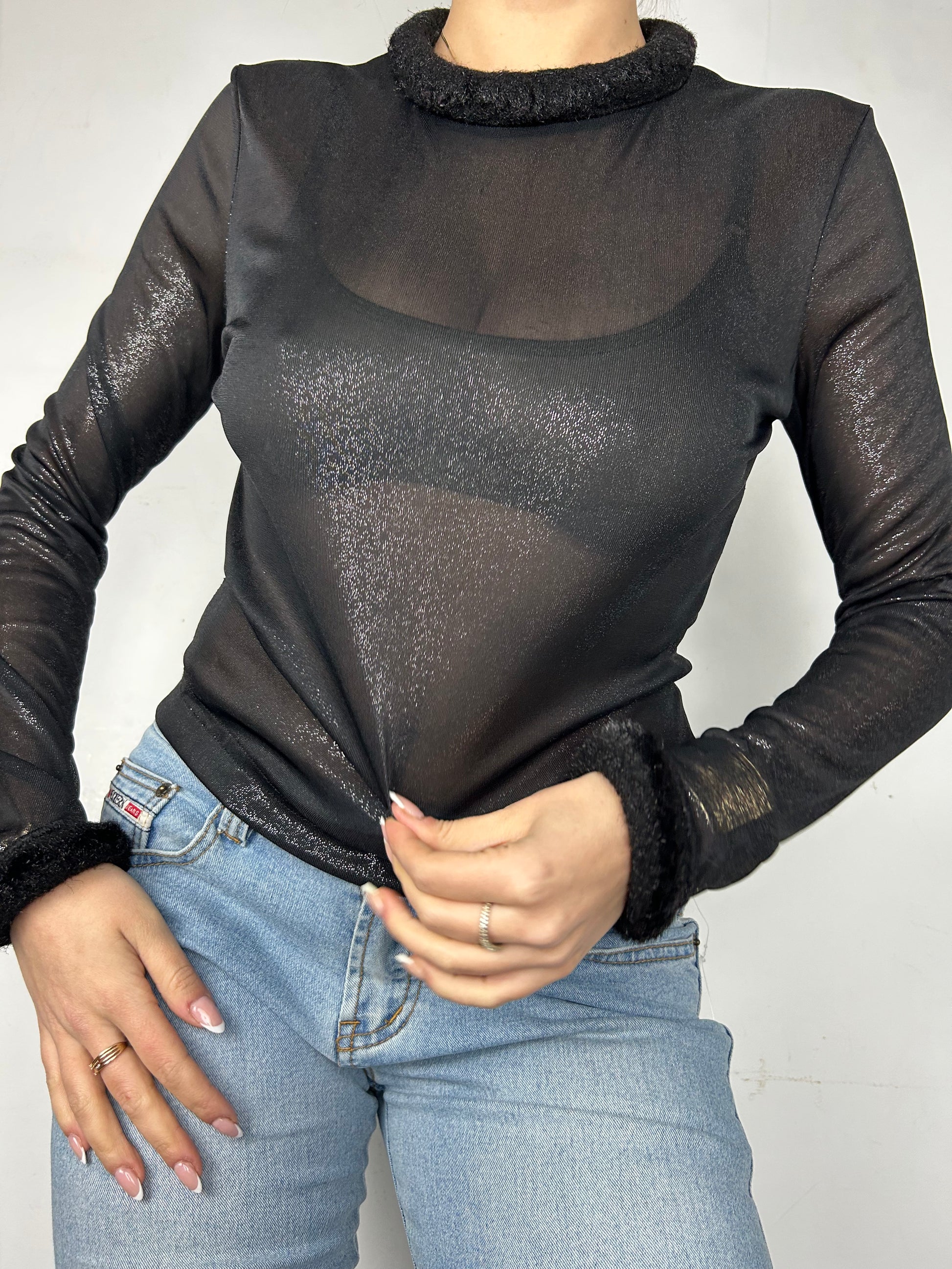 Black mesh faux fur neck long sleeves top (S/M)