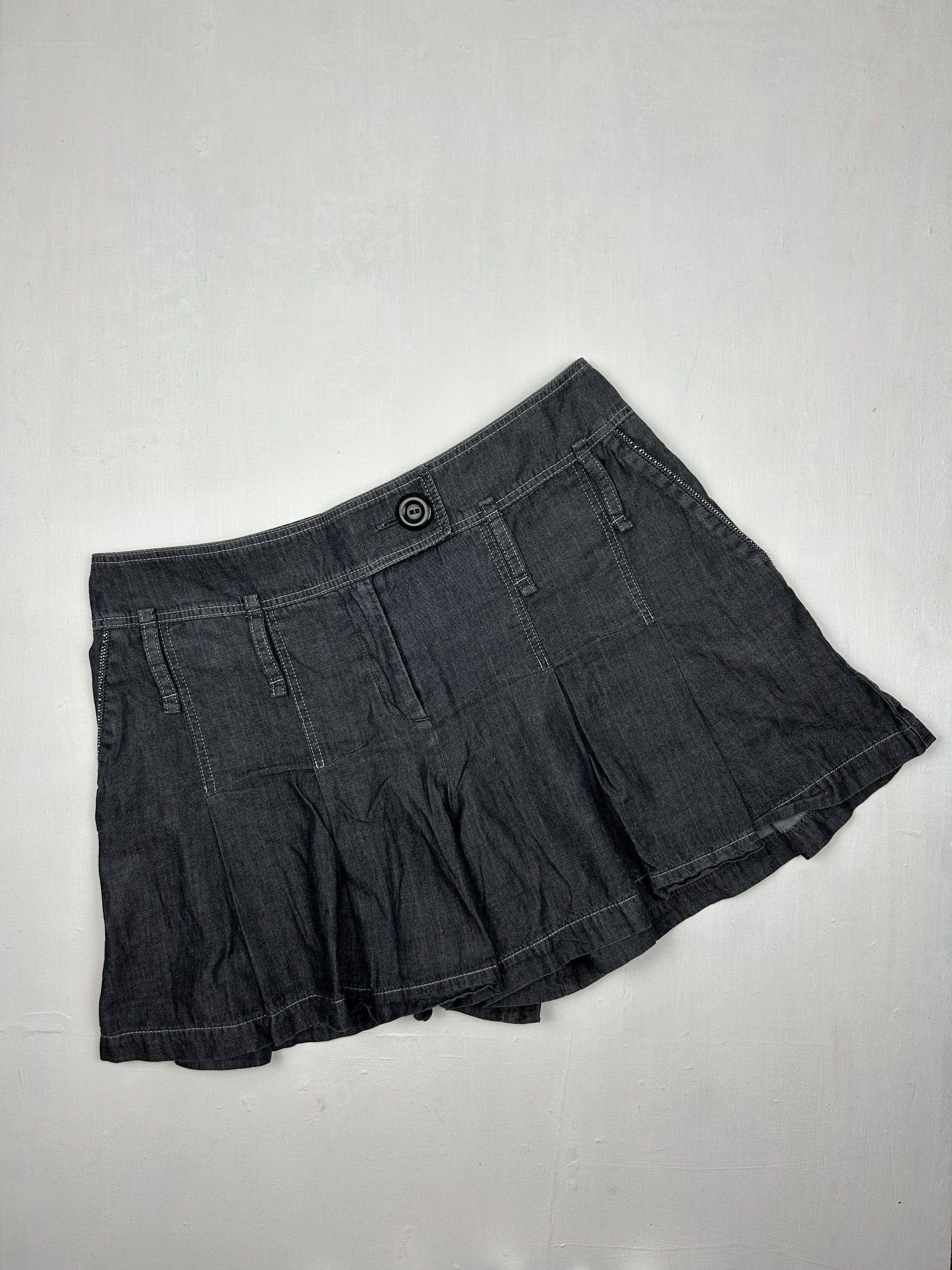 Grey denim pleated low rise mini skirt (S)