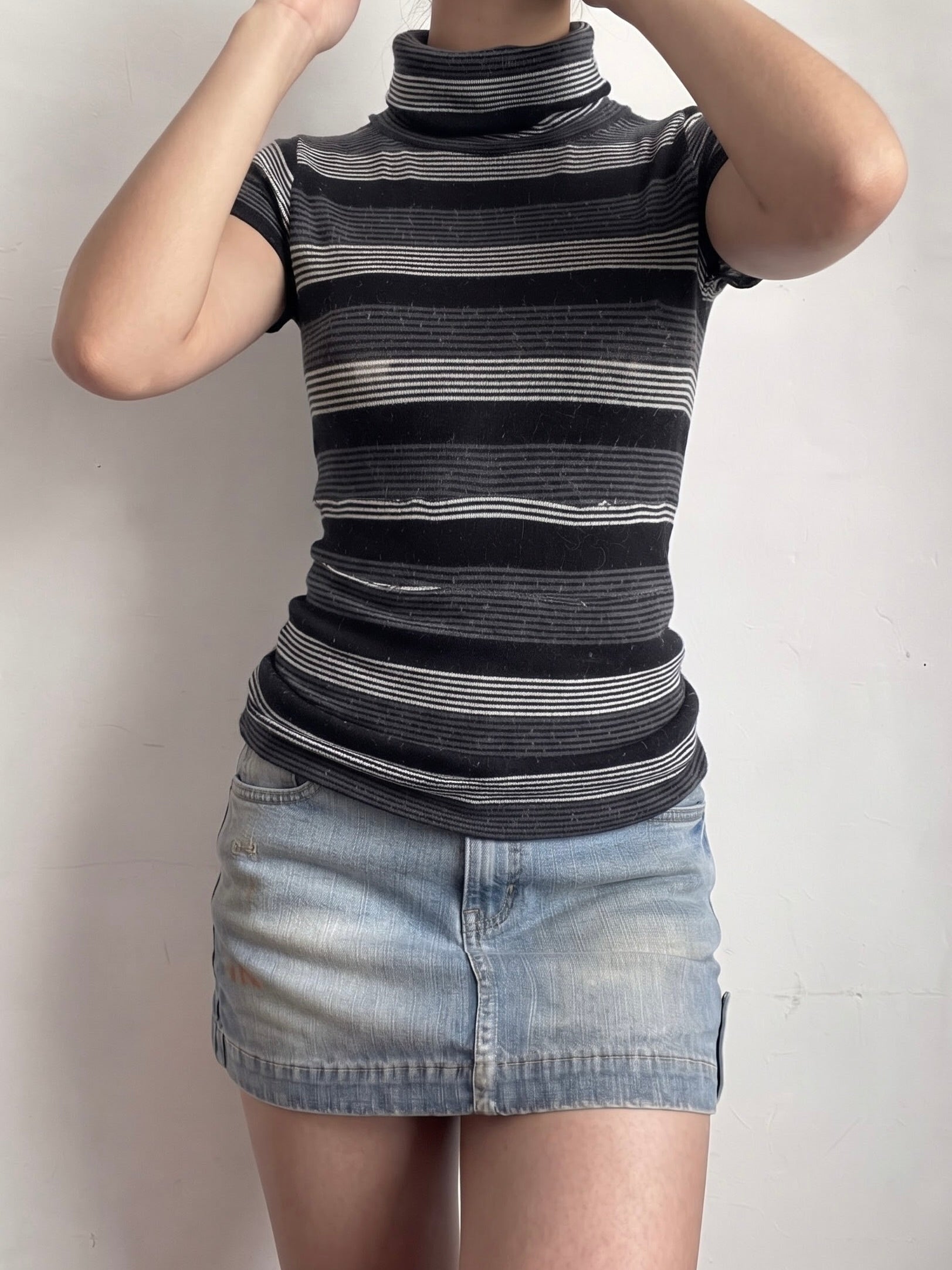 Black striped turtleneck short sleeves jumper (S)