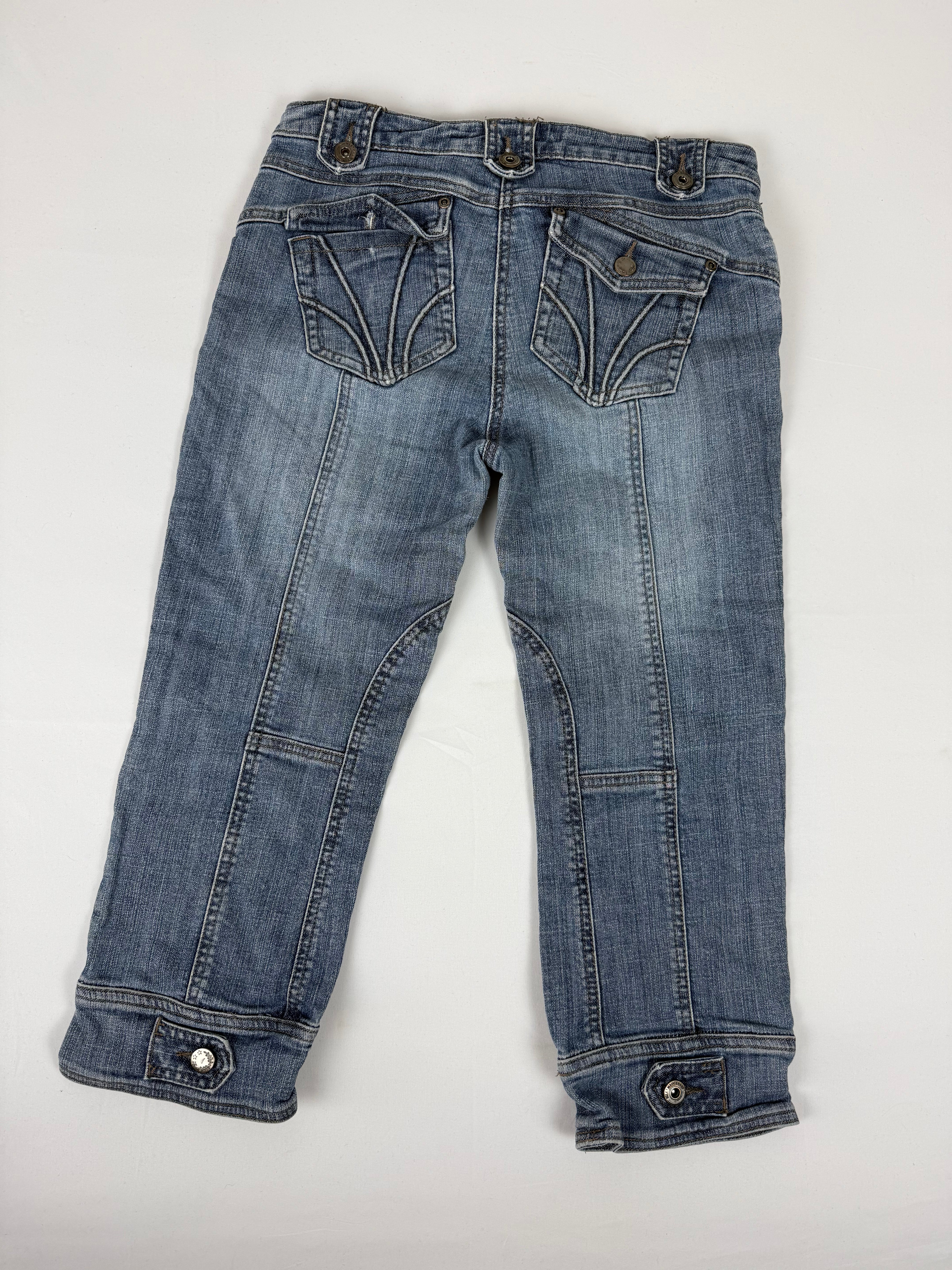 Blue denim low rise capri pants (M)