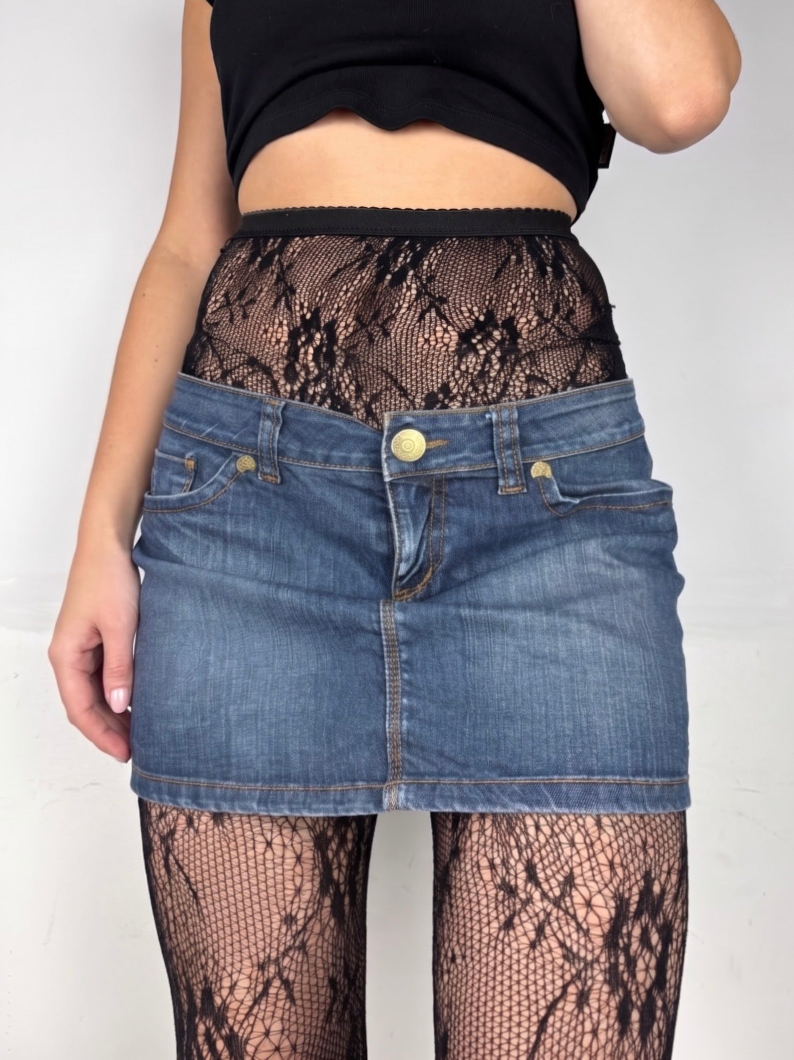 Blue denim low rise mini skirt (L)
