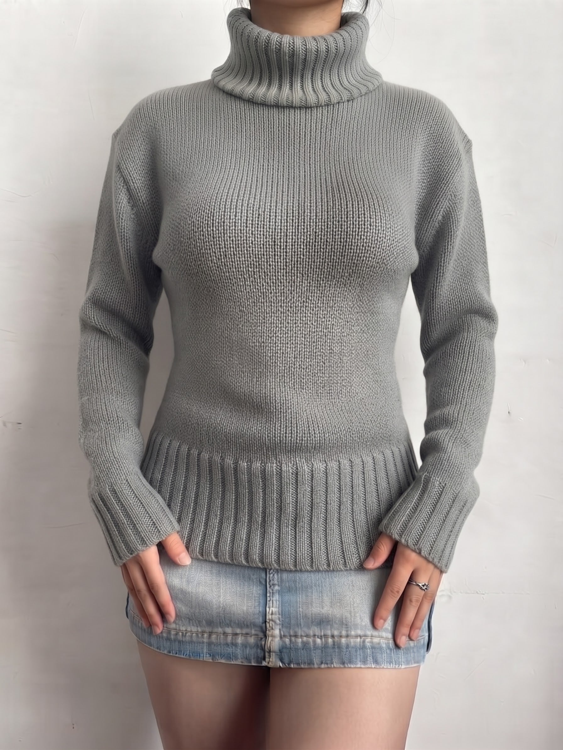 Grey knitted turtleneck jumper (XL)