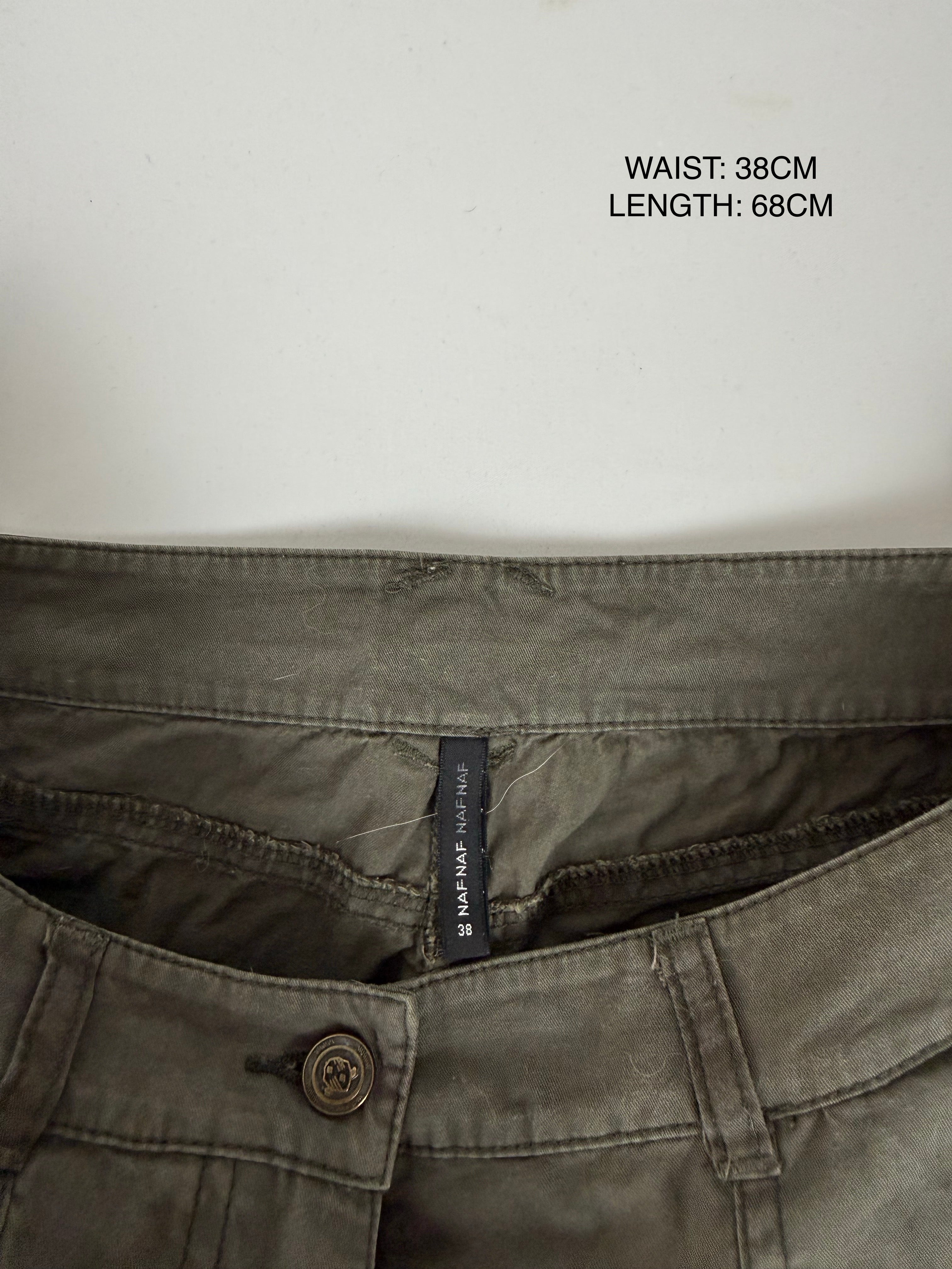 Khaki cargo low rise capri pants (S/M)