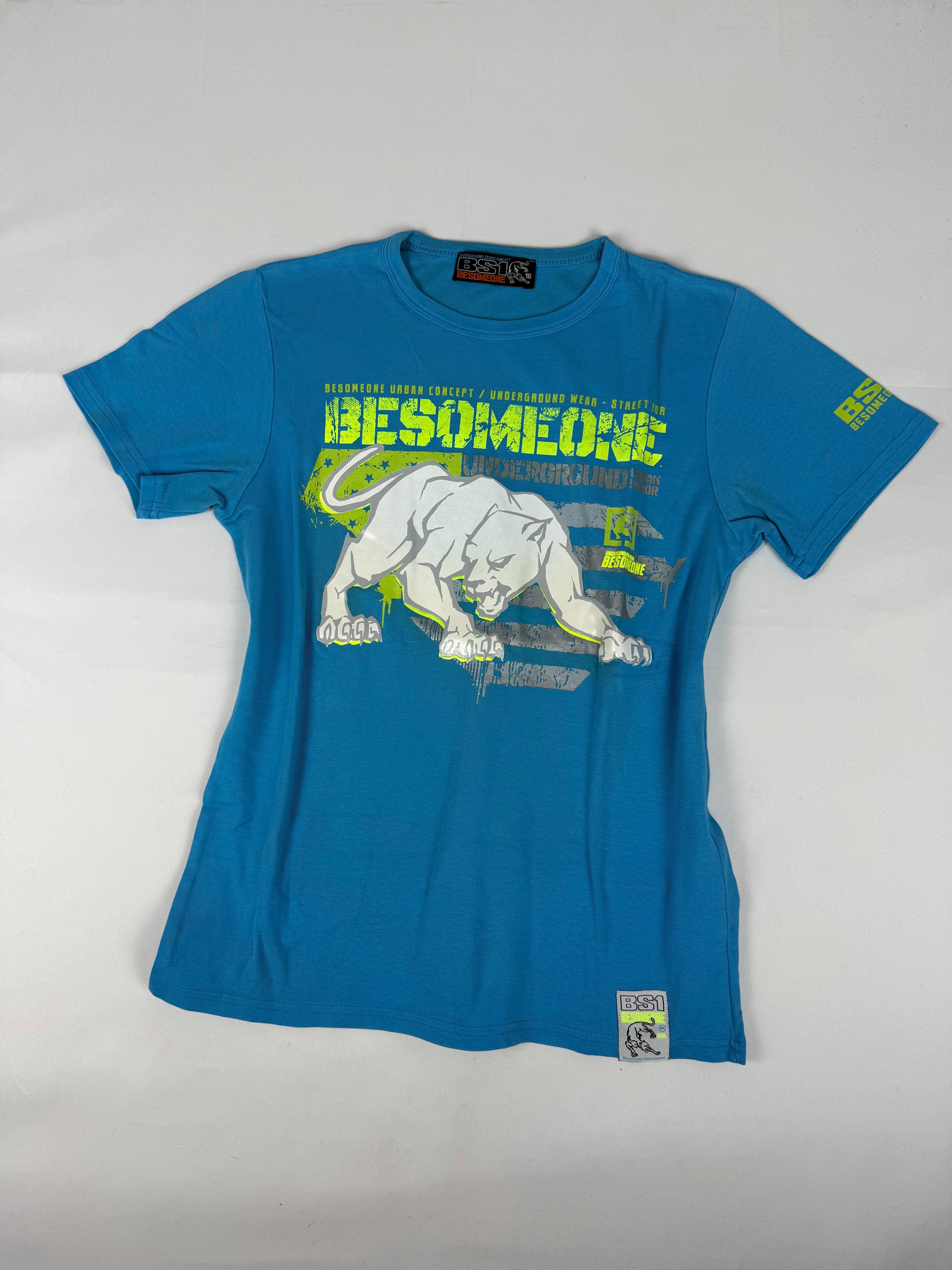 Blue panther graphic 100% cotton tee (M/L)