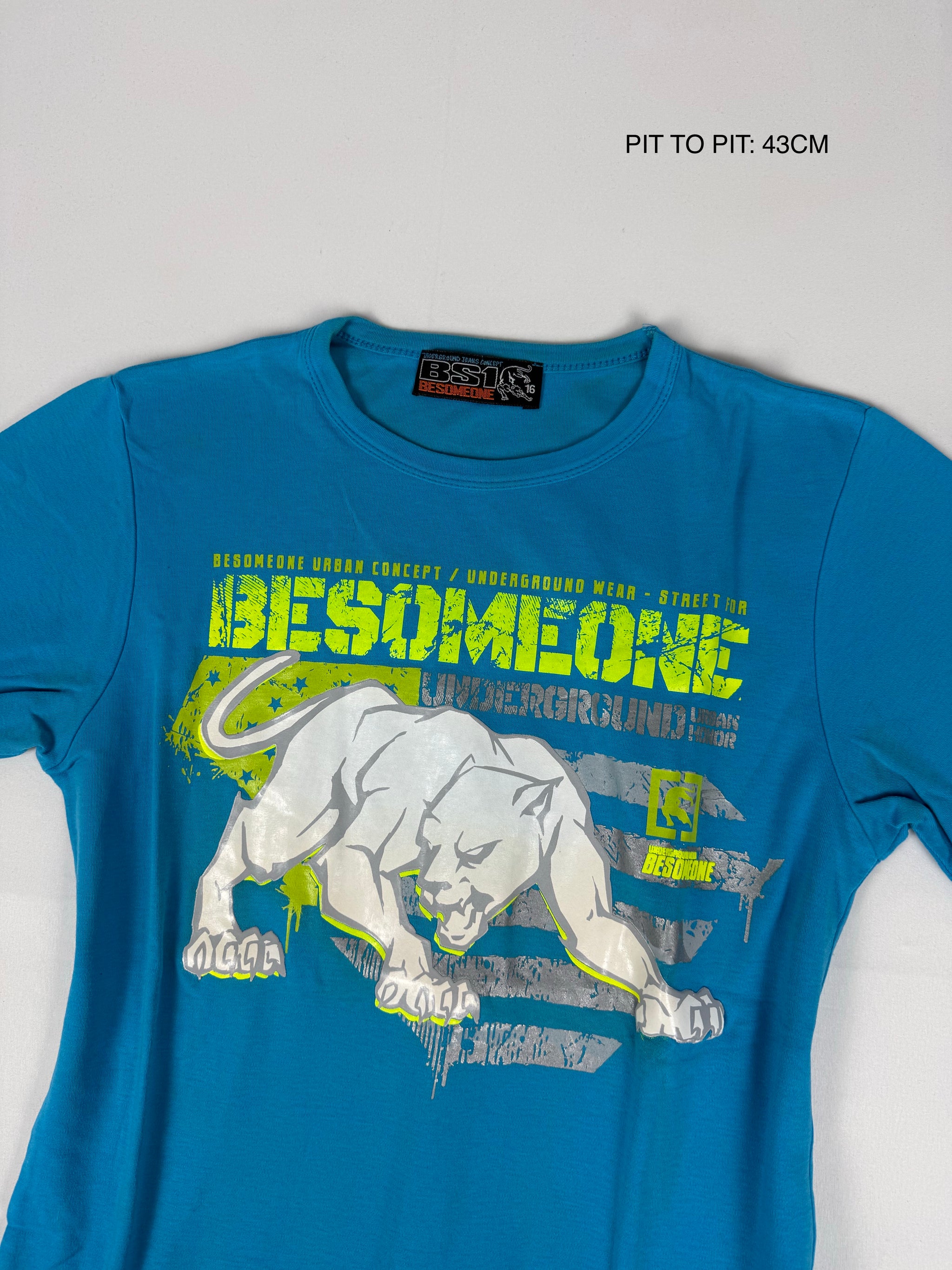 Blue panther graphic 100% cotton tee (M/L)