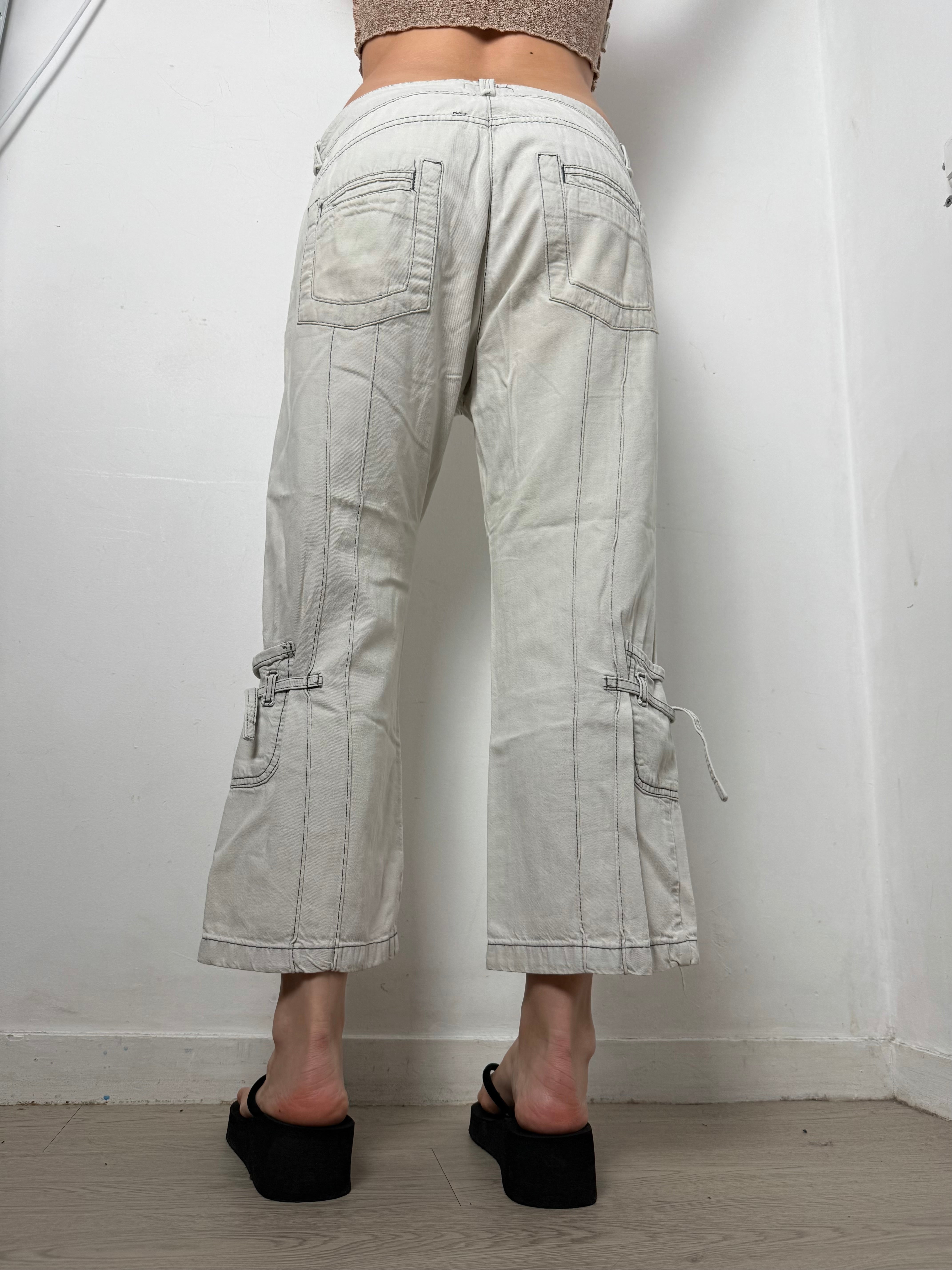 White low rise baggy capri pants (XL)