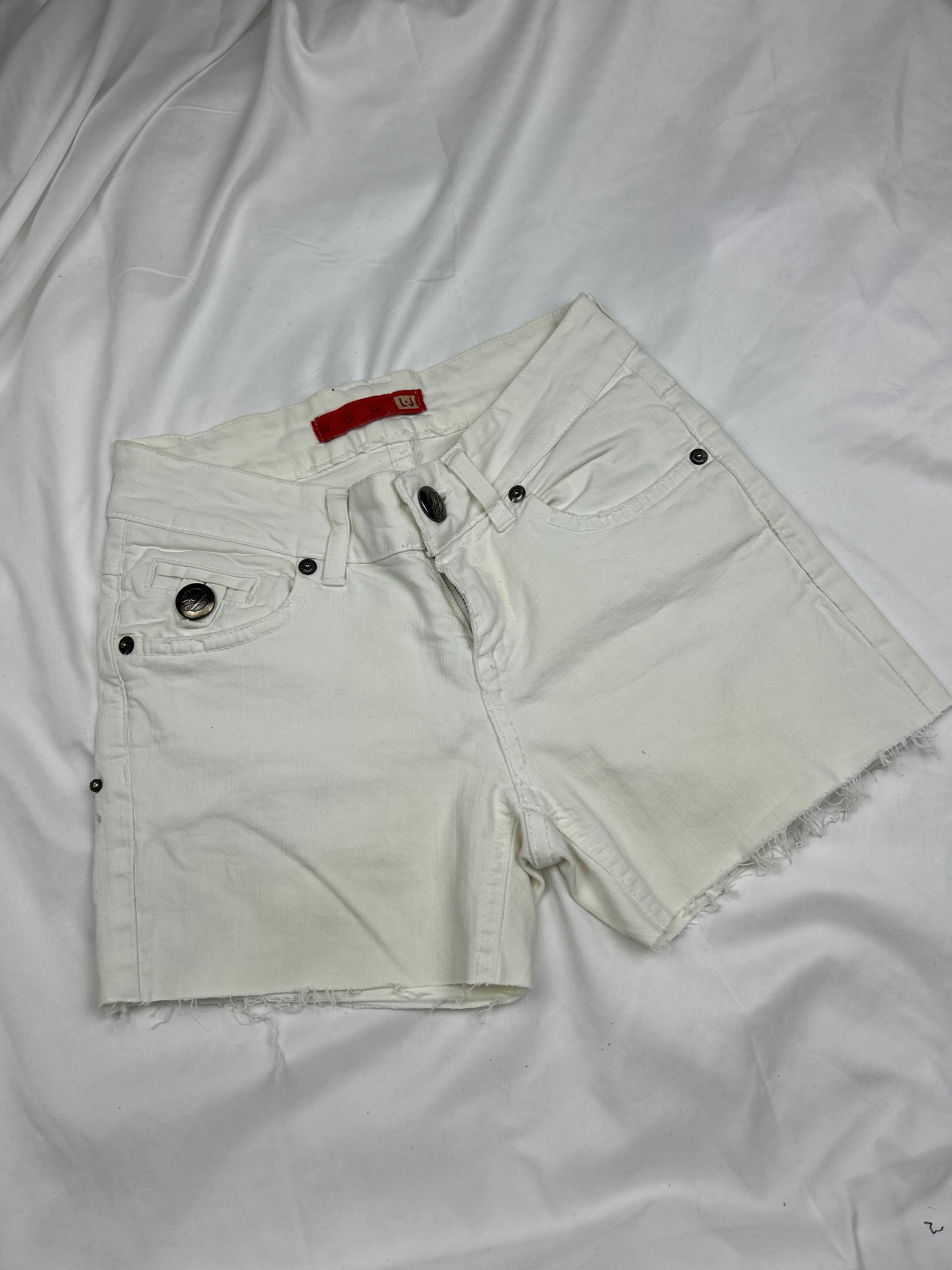 White denim low rise mini short (XS)
