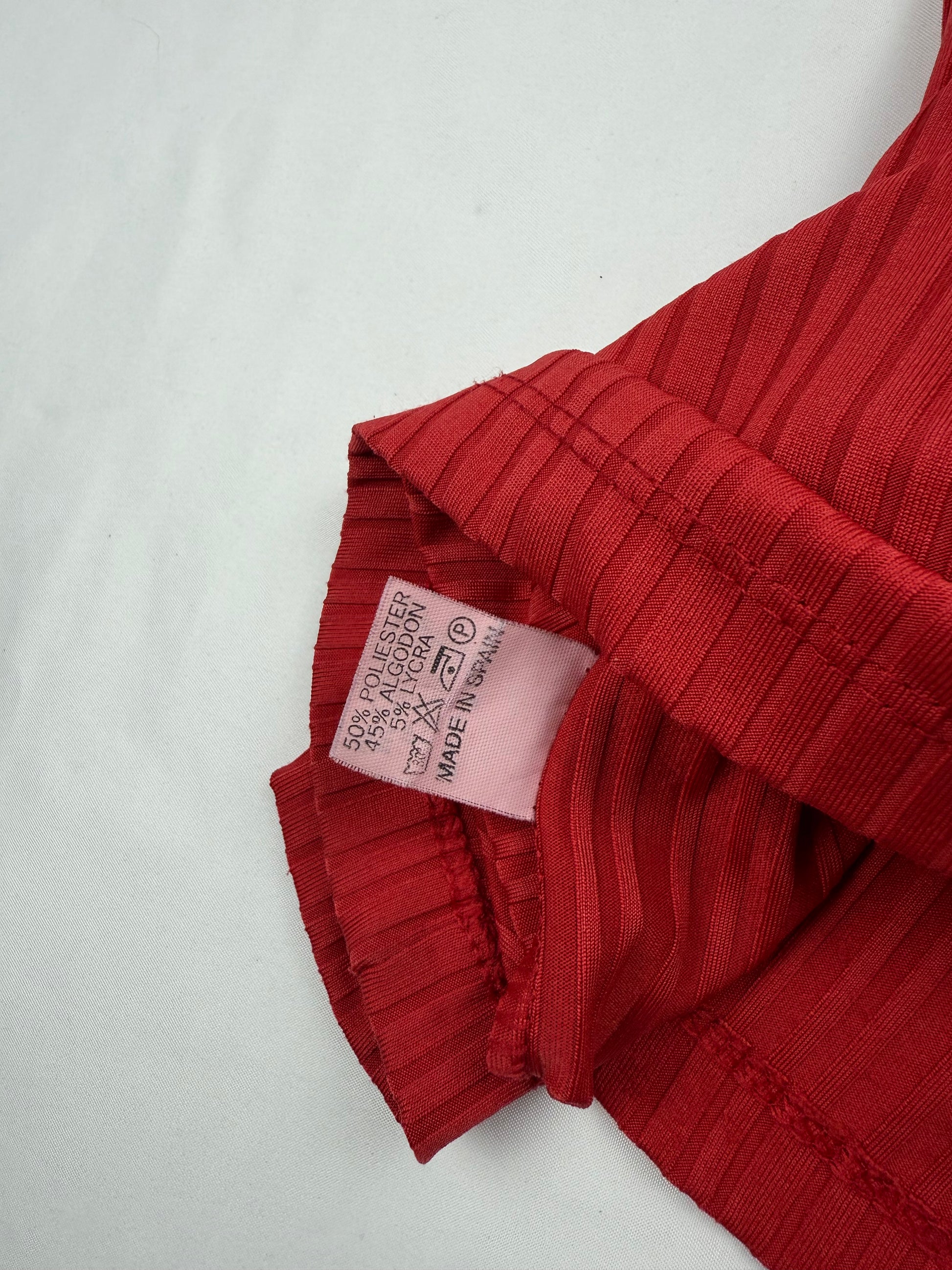 Red ribbed zip up tee (L)