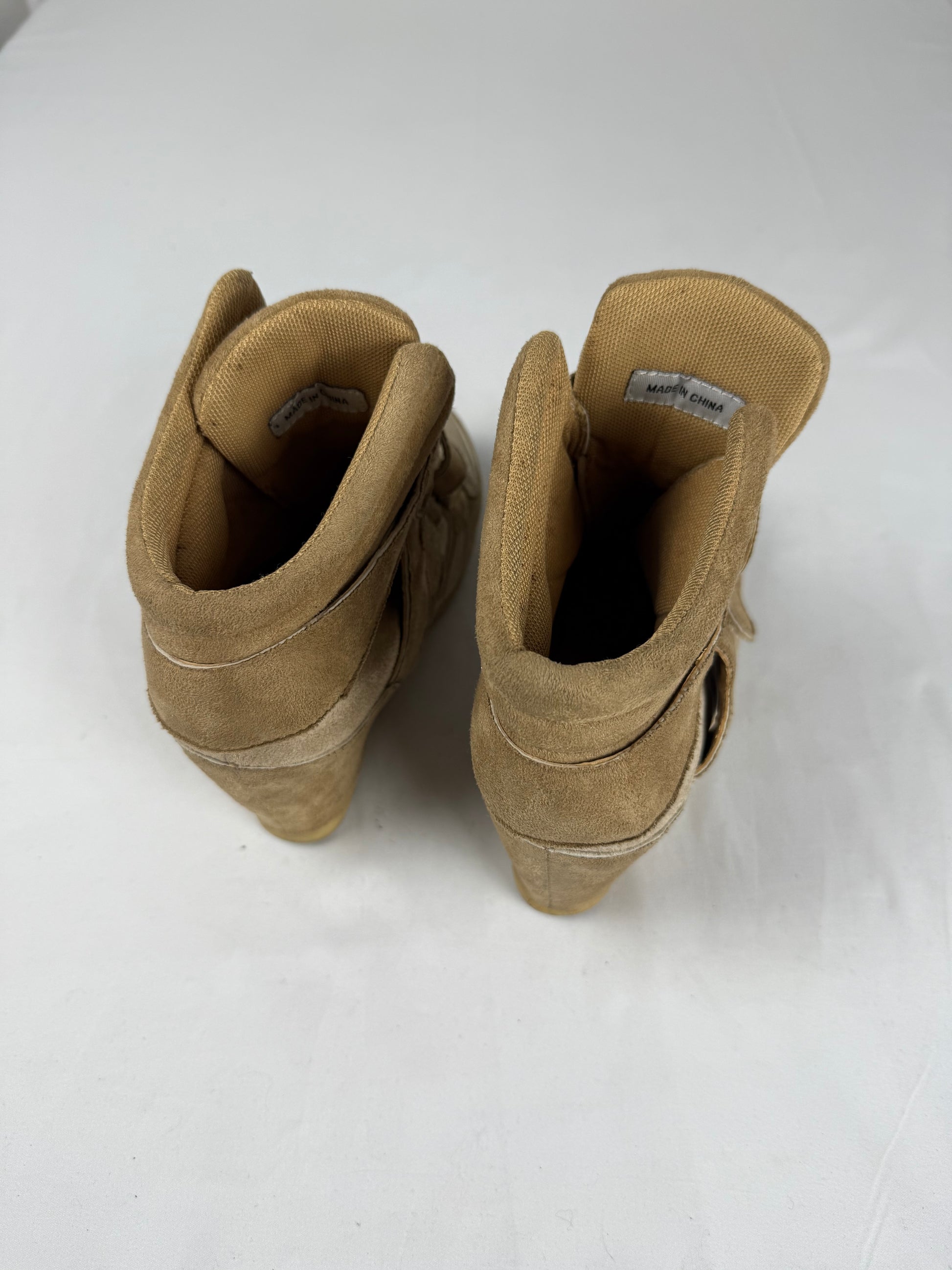 Beige wedge heels sneakers (38)