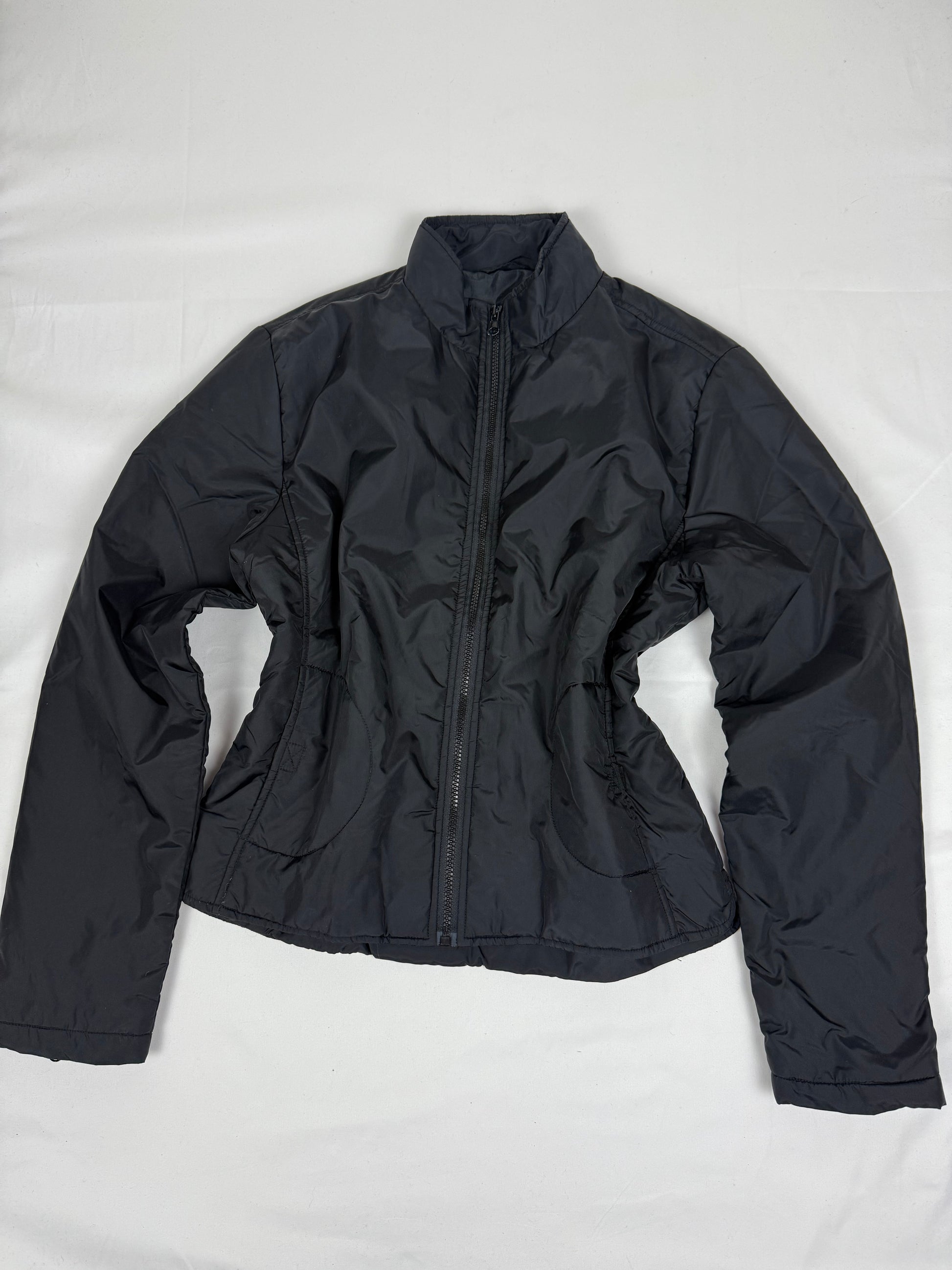 Black lightweight puffer tight fit zip up jacket (L)