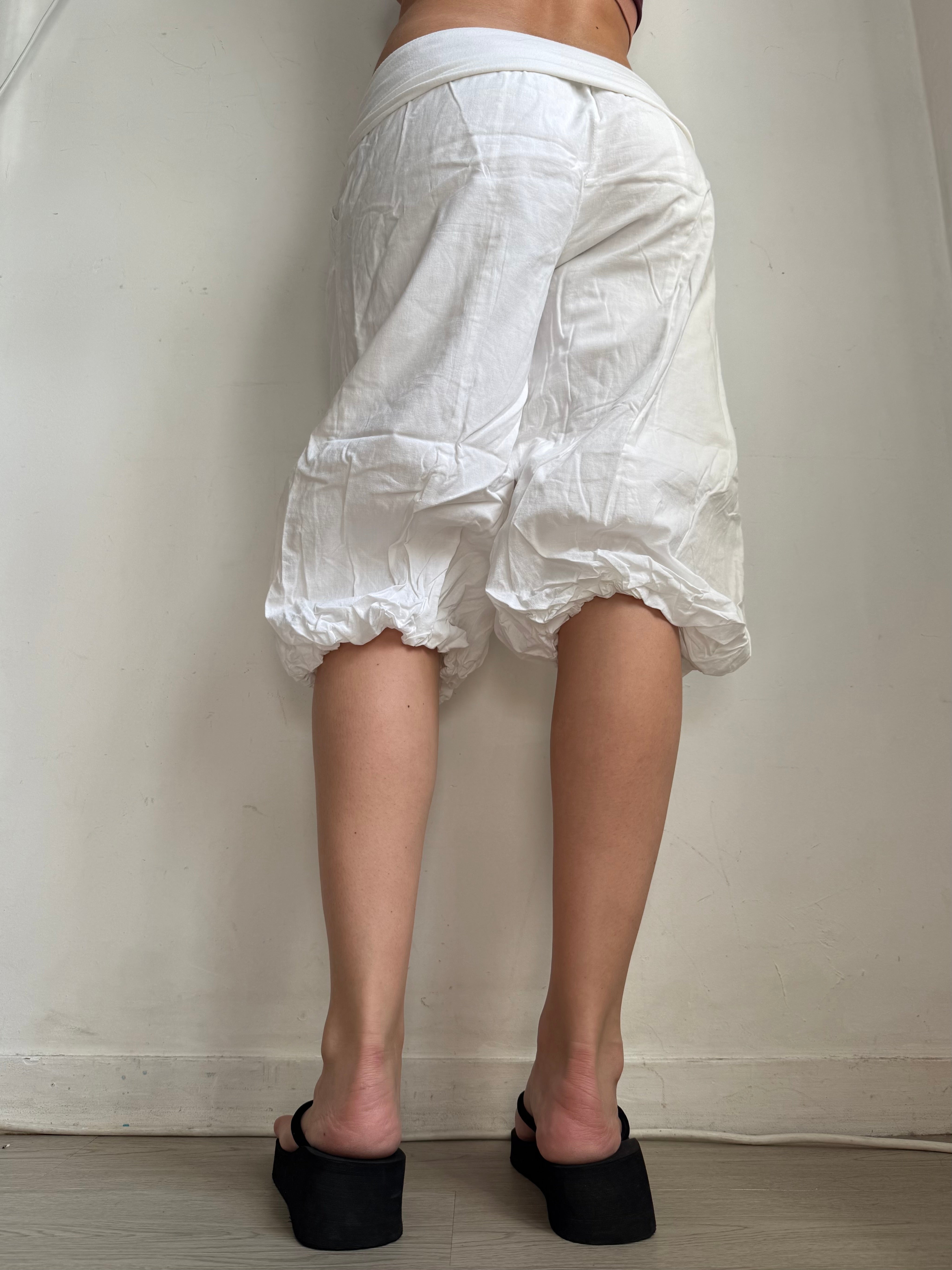 White cotton low rise sirwal capri pants (M)