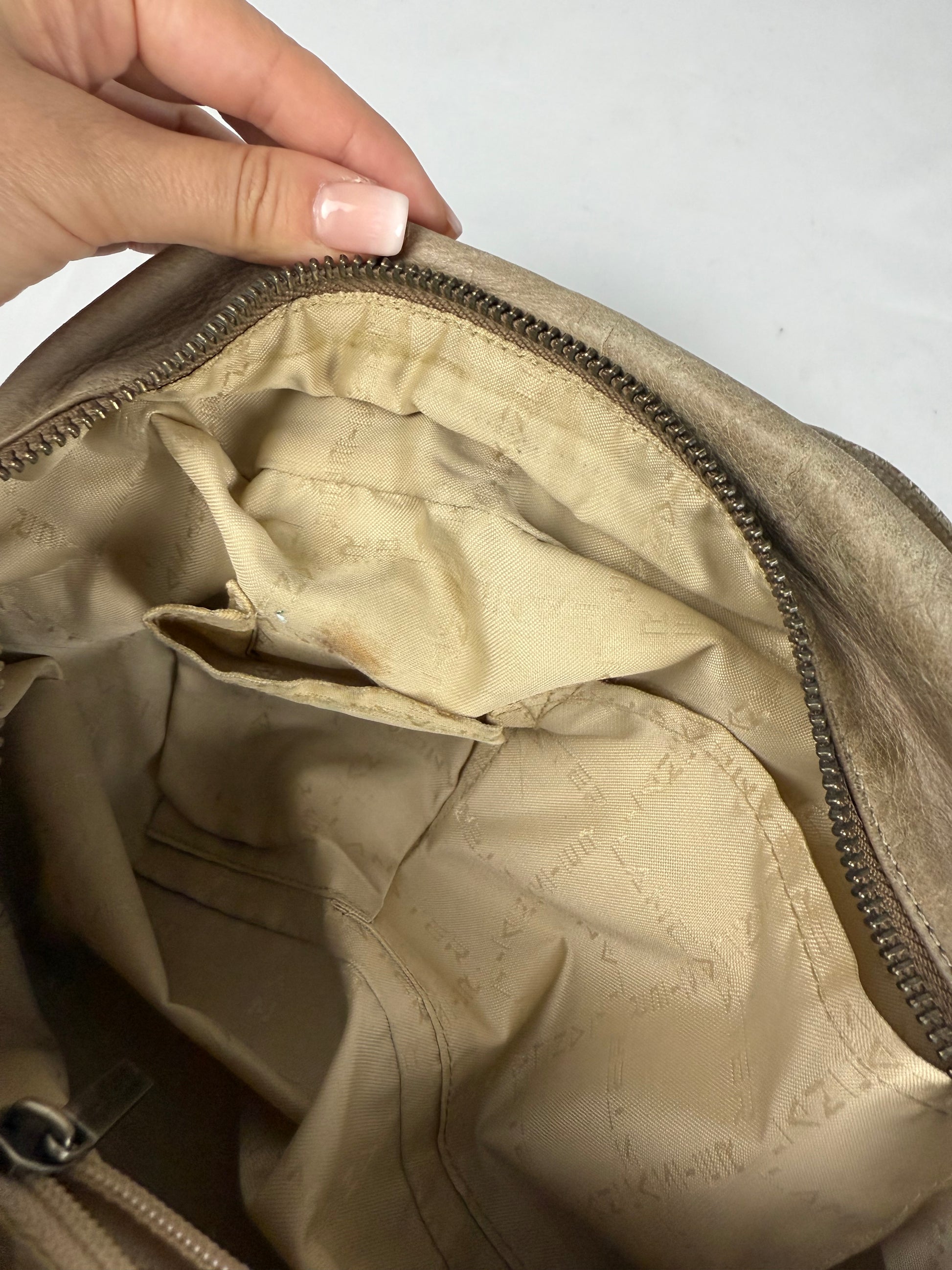 Beige real leather shoulder bag (30x20cm)