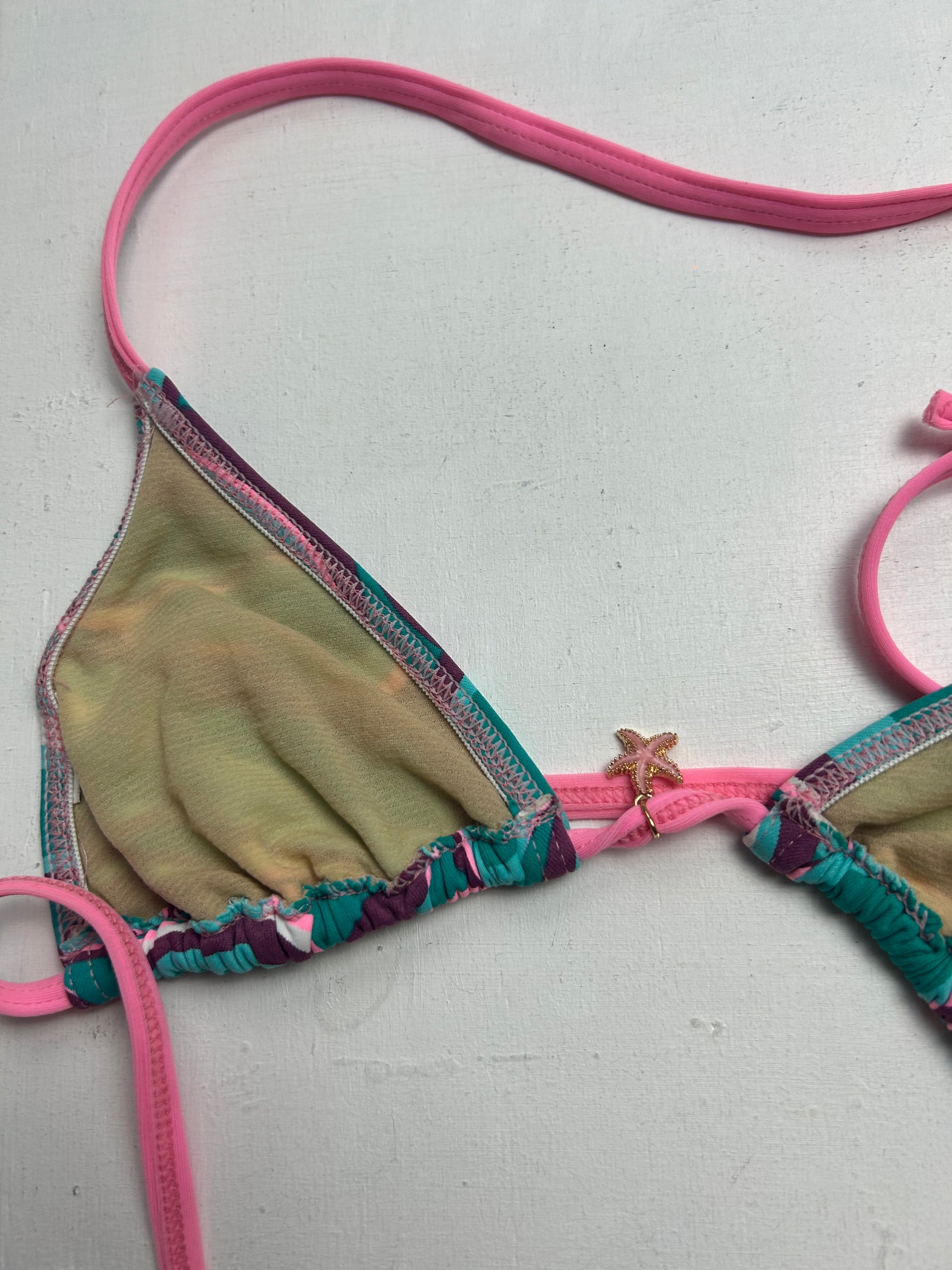 Blue & pink pendanty2k vintage bikini top (XS)