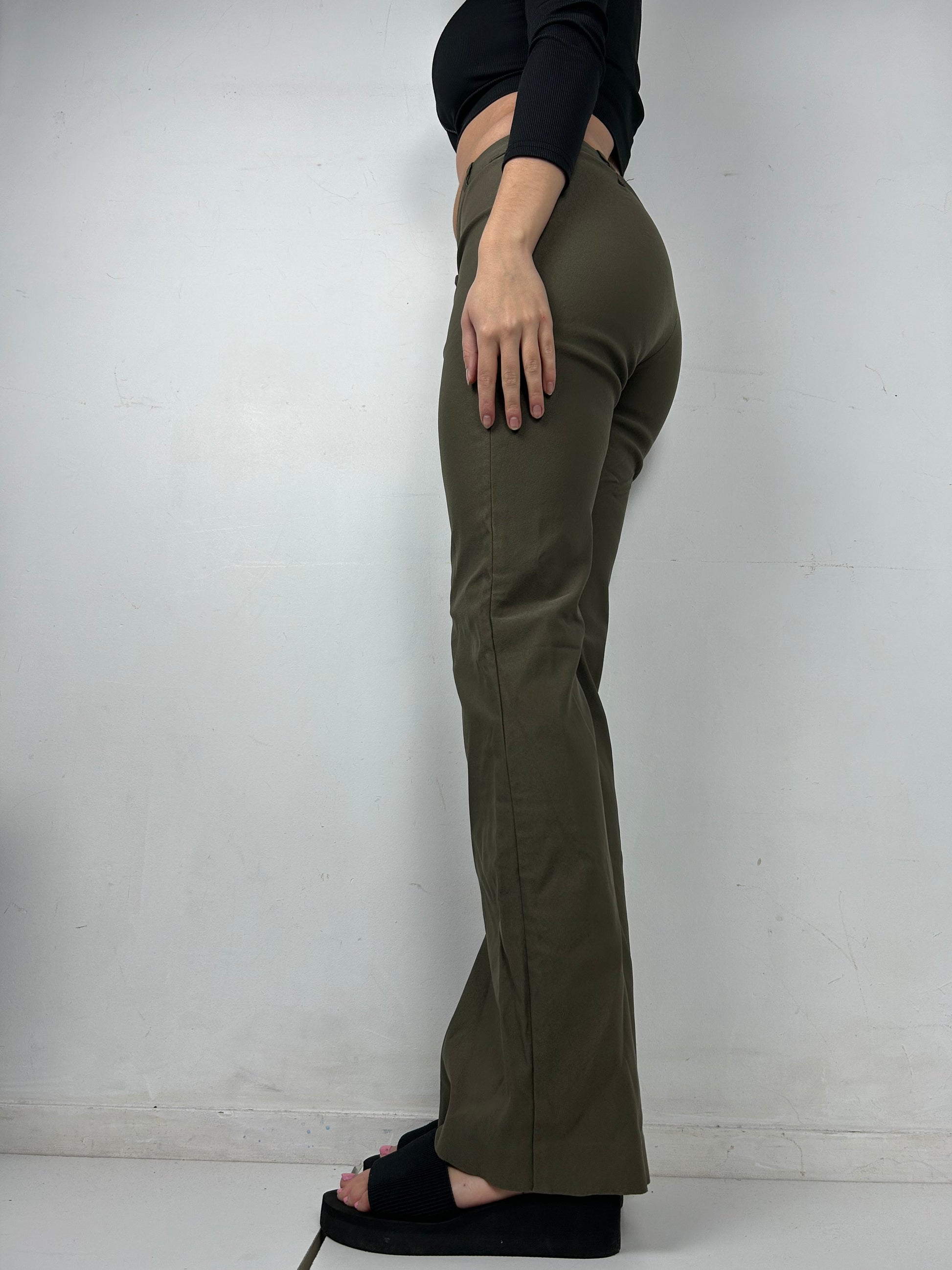 Khaki stretchy low rise flare office pants (S)