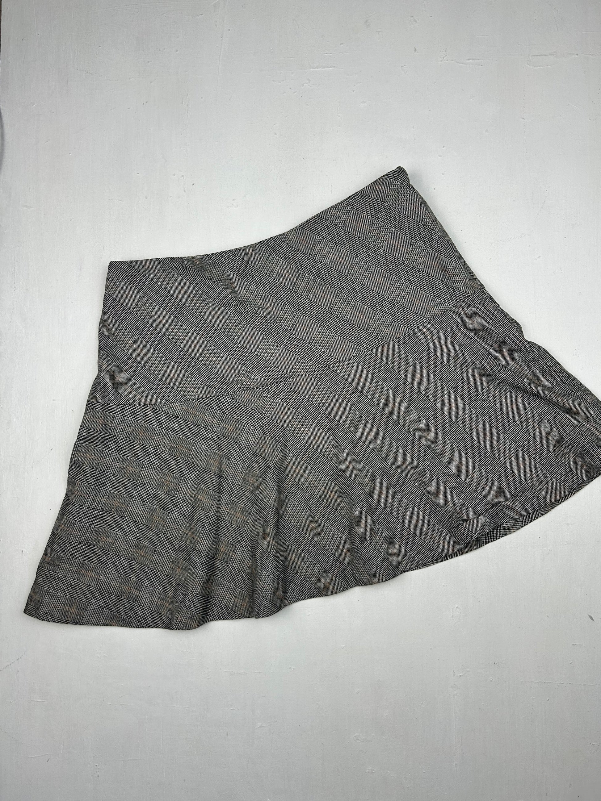 Grey check print low rise mini skirt (S)