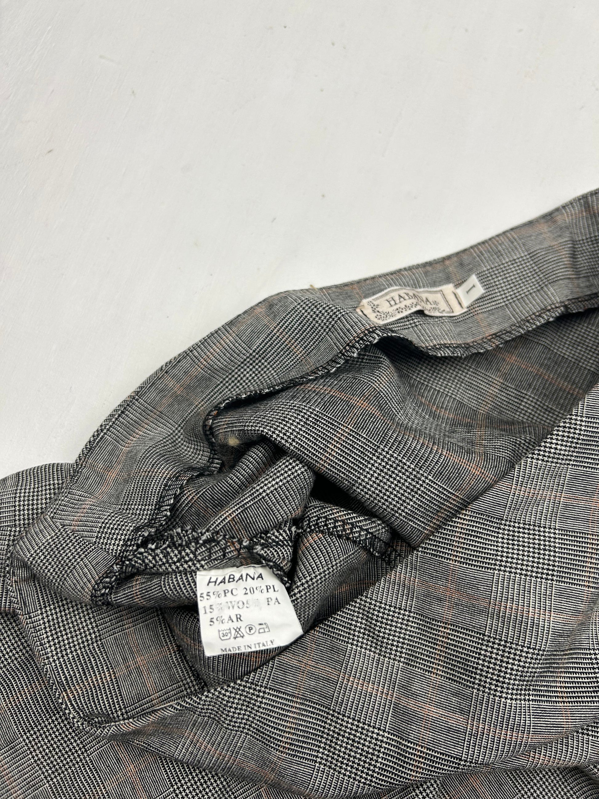 Grey check print low rise mini skirt (S)