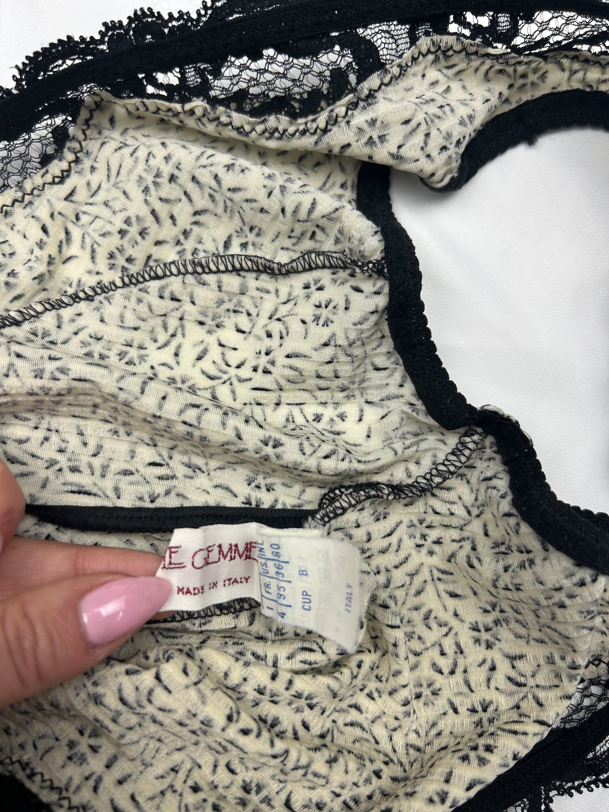 Beige lace detail body top (S)