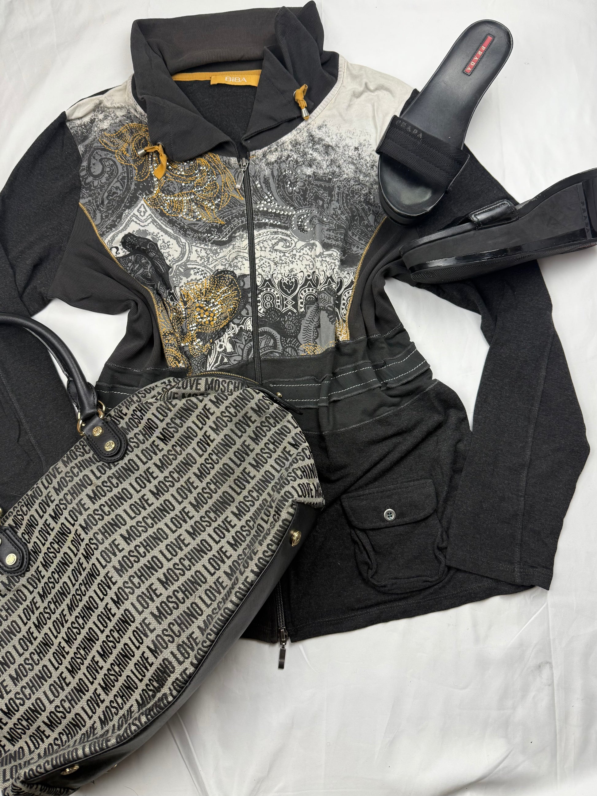 Black patchwork zip up sweatshirt (XXL)