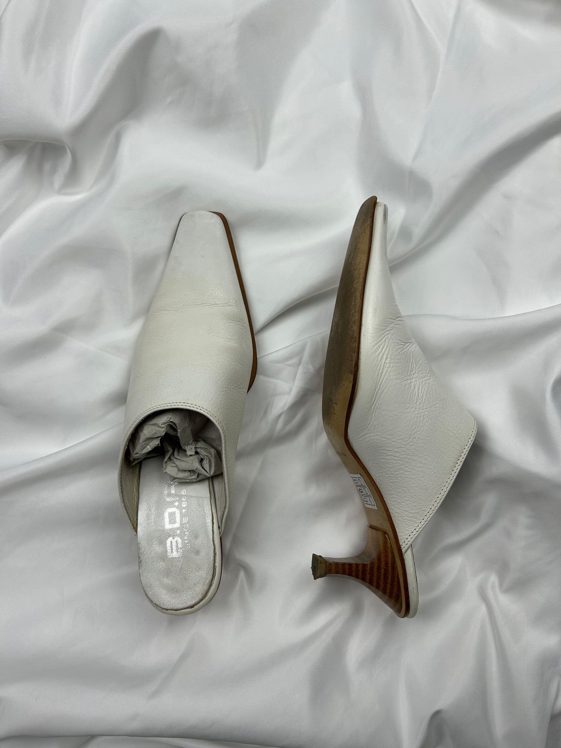 White real leather kitten heels mules (38)