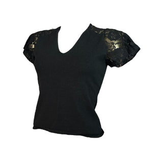 Black lace sleeves tight fit tee (M)