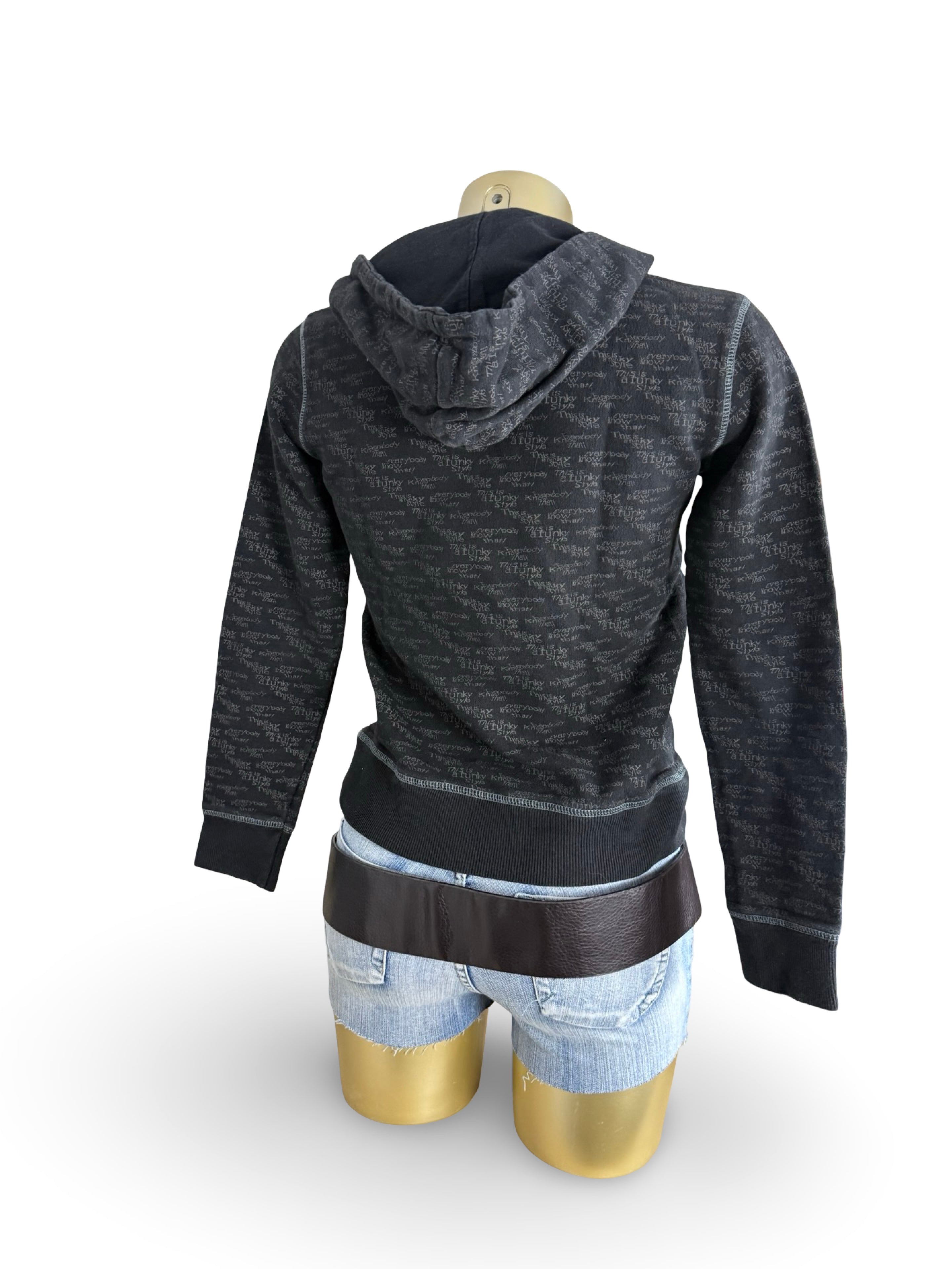 Black graphic hoodie (S)