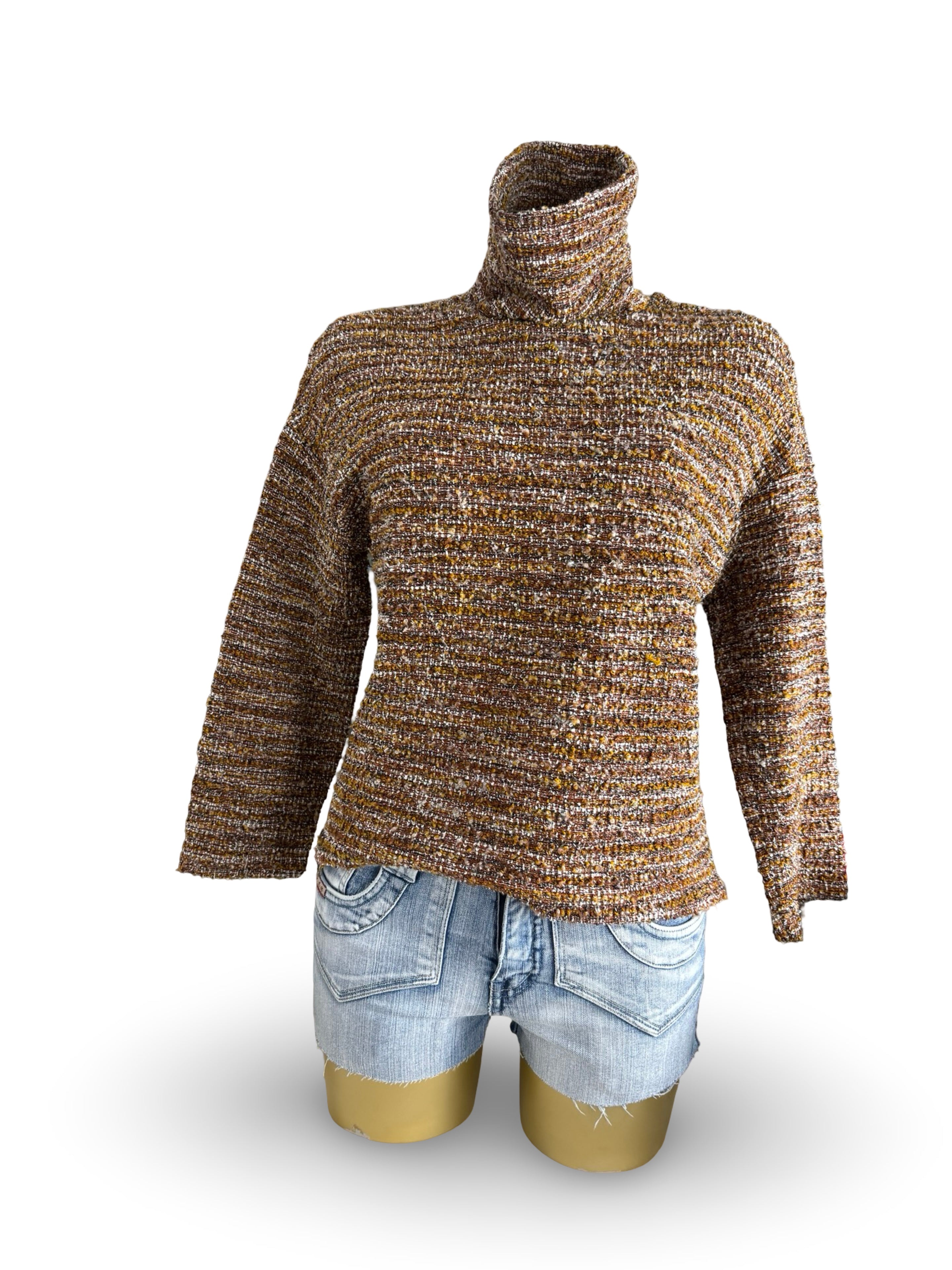 Beige turtleneck jumper (S/M)