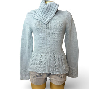 Baby blue knitted turtleneck jumper (M/L)