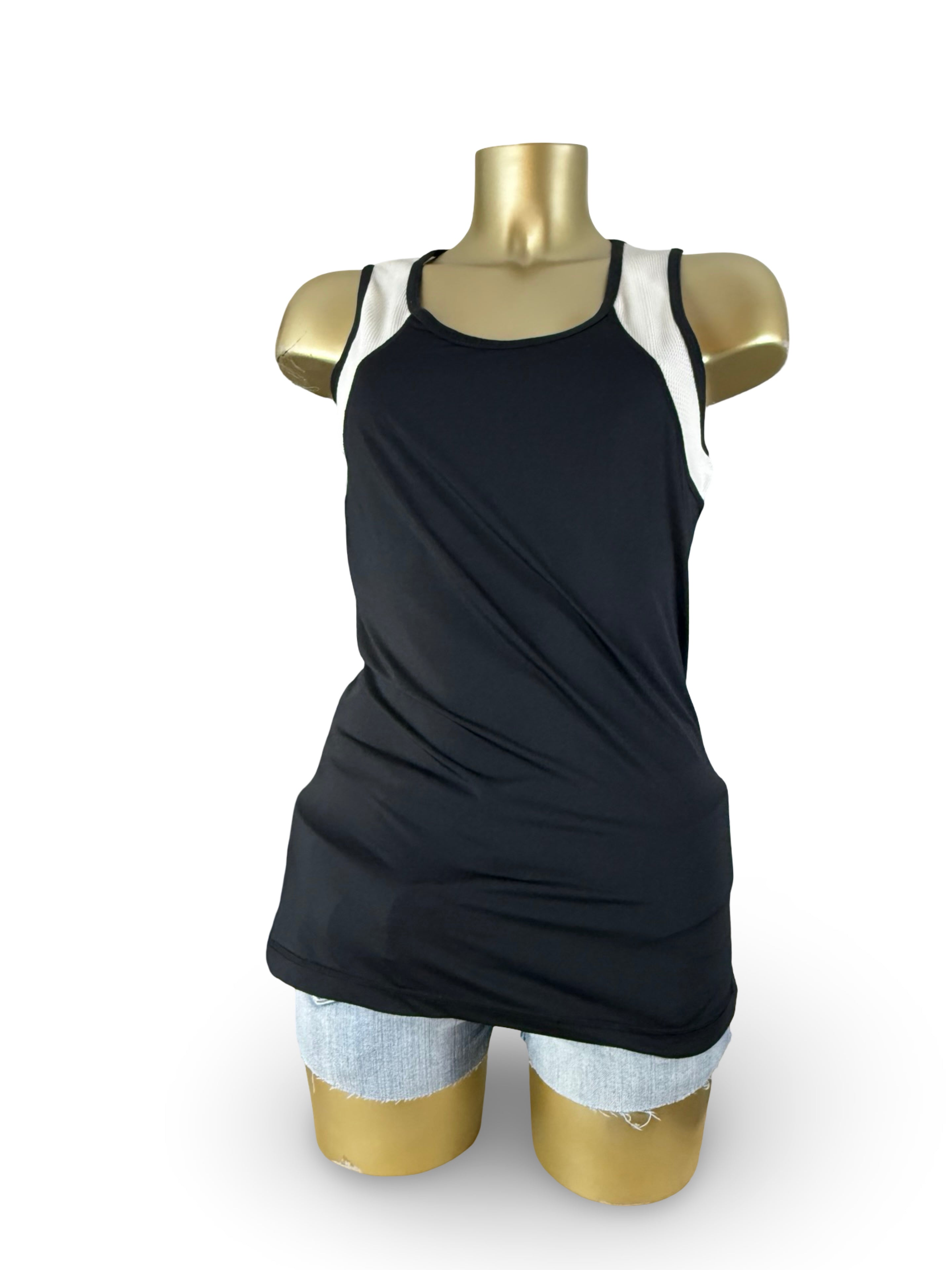 Black activewear tank top (L)