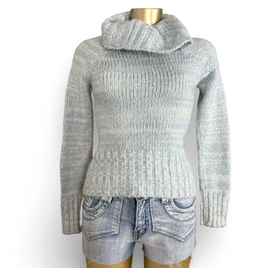 Baby blue turtleneck jumper (S)