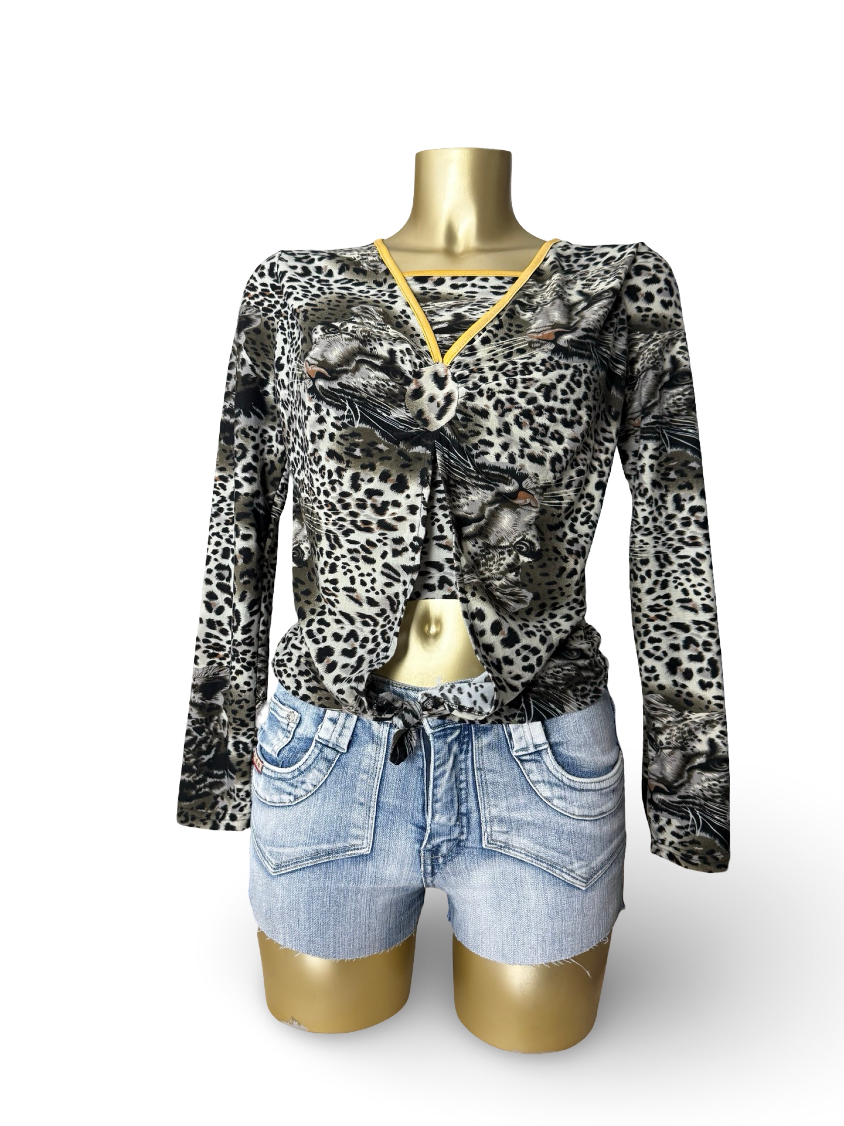 Grey panther print long sleeves top (M/L)