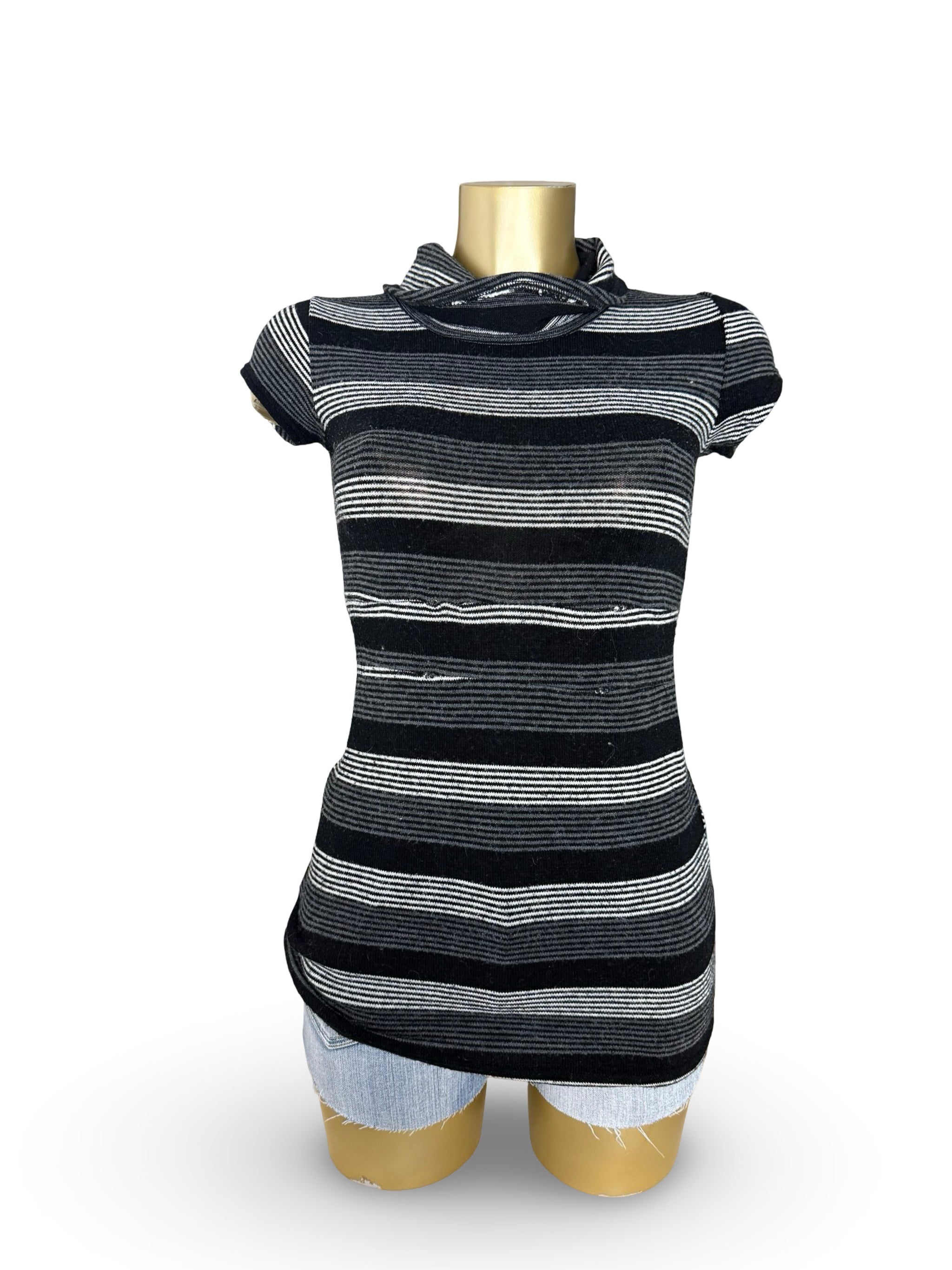 Black & grey striped turtleneck short sleeves dress (S)