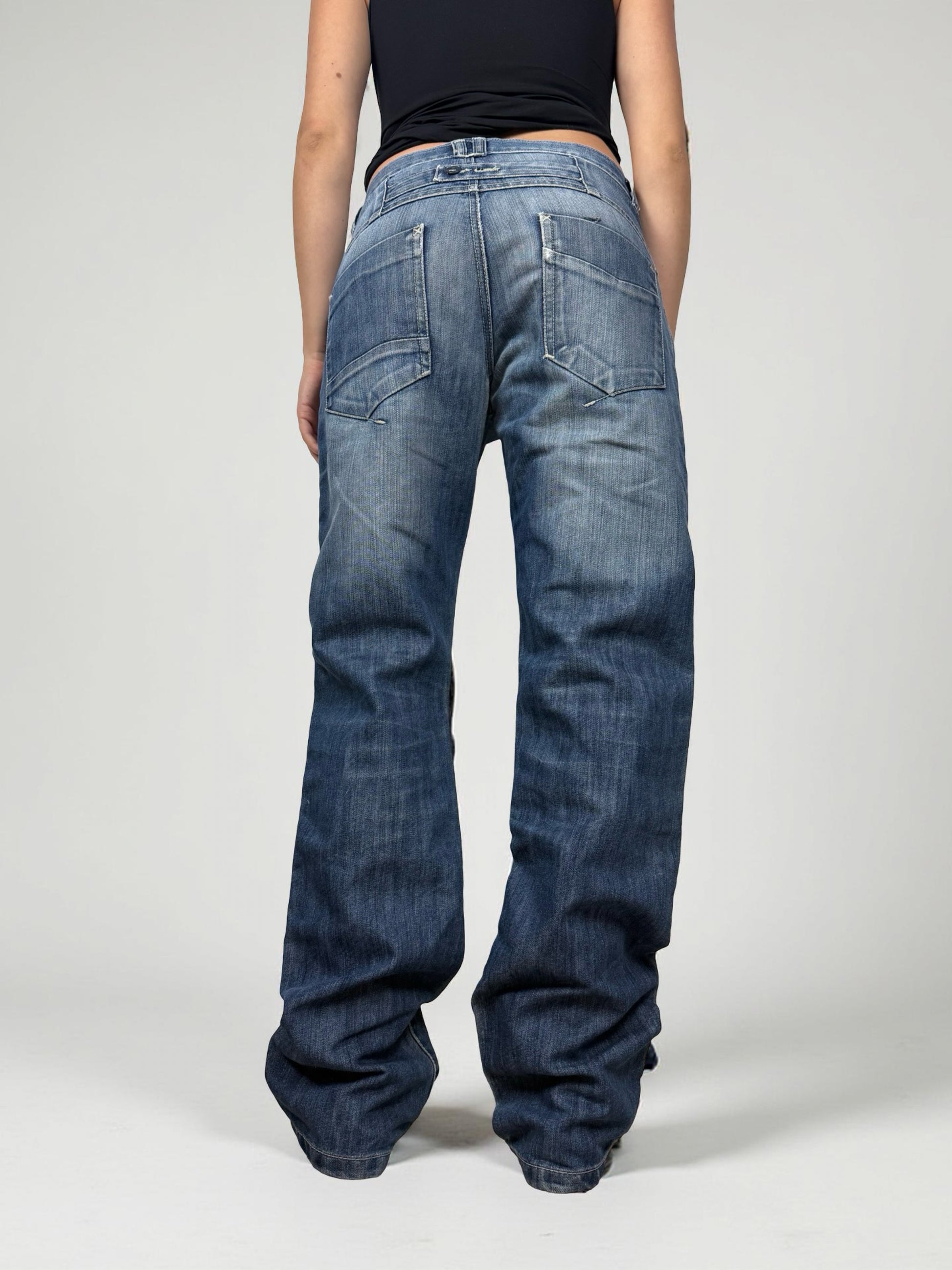 Blue denim low rise baggy pants (M)
